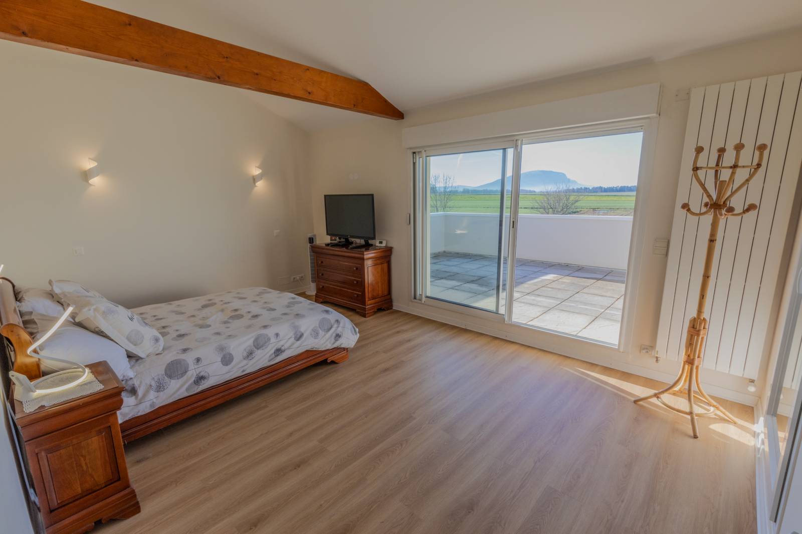 A vendre splendide maison à Veigy Foncenex 74140 avec 5 chambres, grand terrain proche Genève