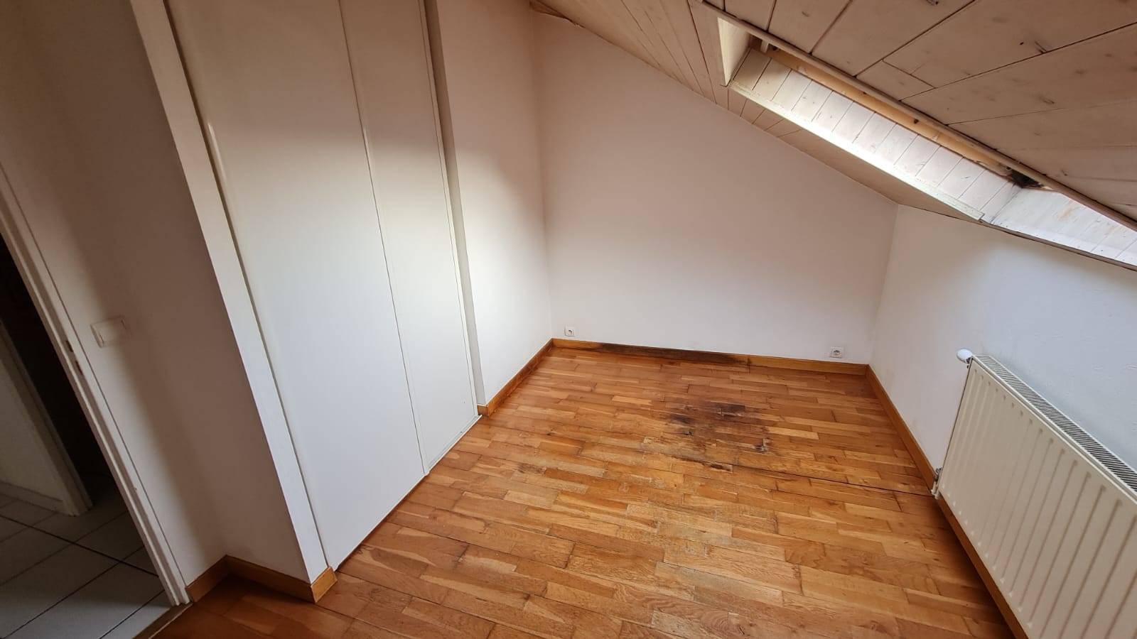 À Louer : T3 en dernier étage au centre ville d'Annemasse