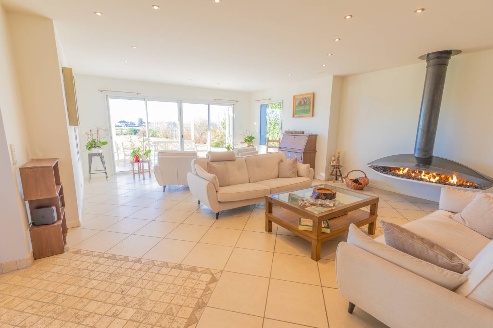 A vendre splendide maison à Veigy Foncenex 74140 avec 5 chambres, grand terrain proche Genève