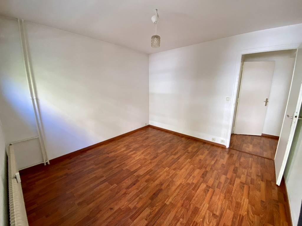 À vendre : Charmant T2 traversant au cœur d'Annemasse