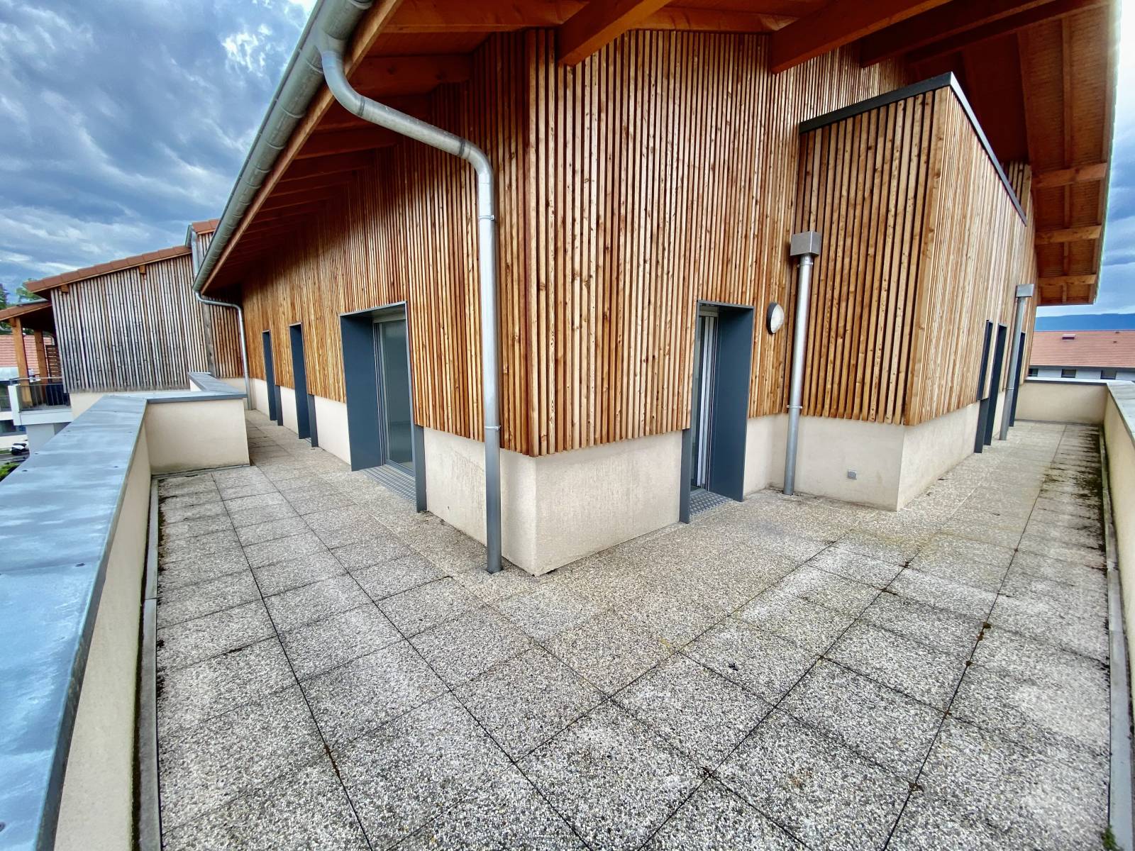 T4 avec terrasse à louer proche frontière - Chens Sur Léman