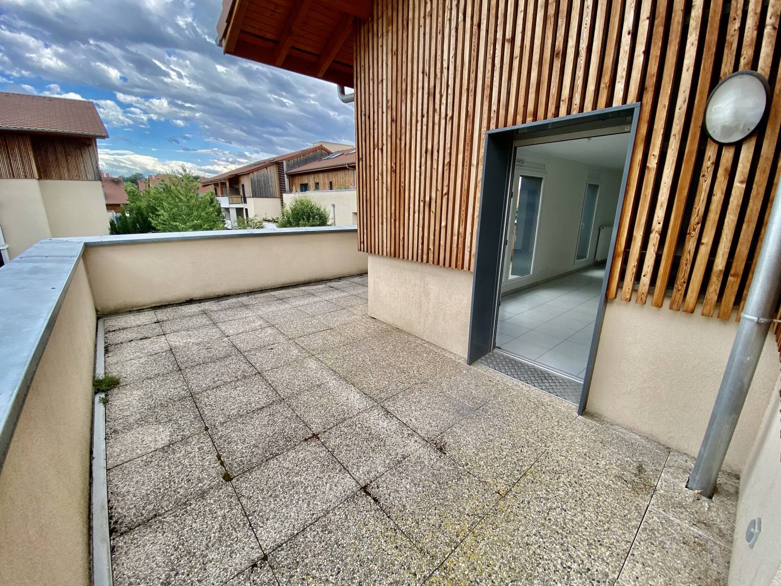 T4 avec terrasse à louer proche frontière - Chens Sur Léman