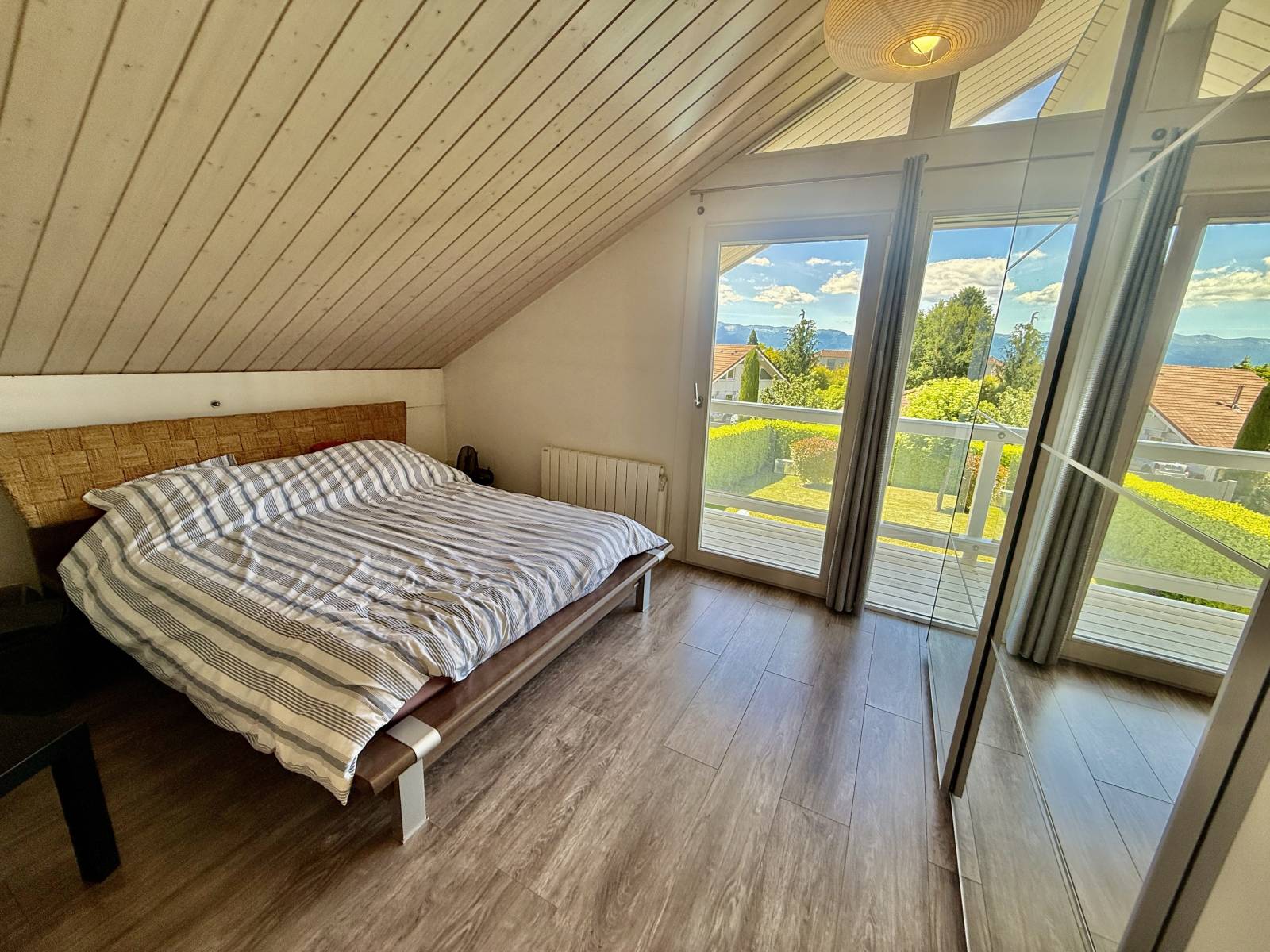 À VENDRE – Maison récente 120 m² + garage, piscine, vue Jura – Veigy