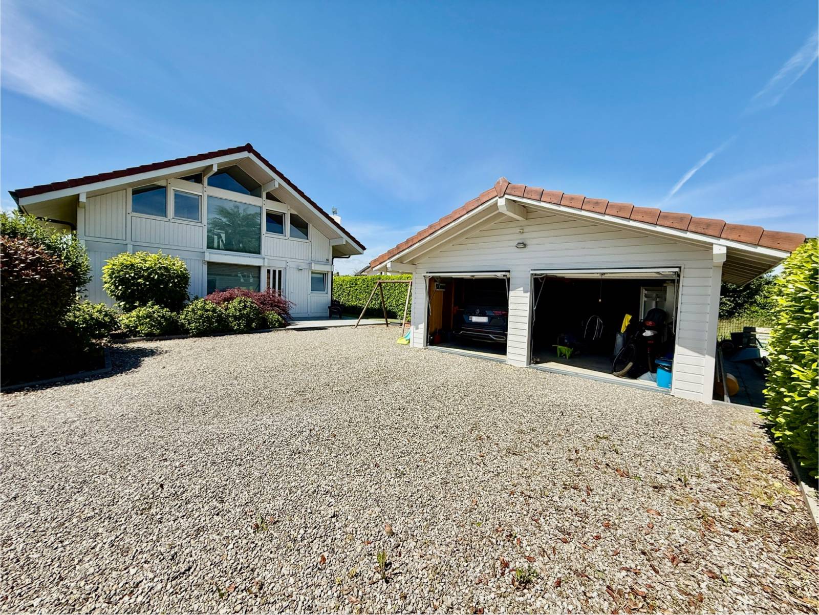 À VENDRE – Maison récente 120 m² + garage, piscine, vue Jura – Veigy