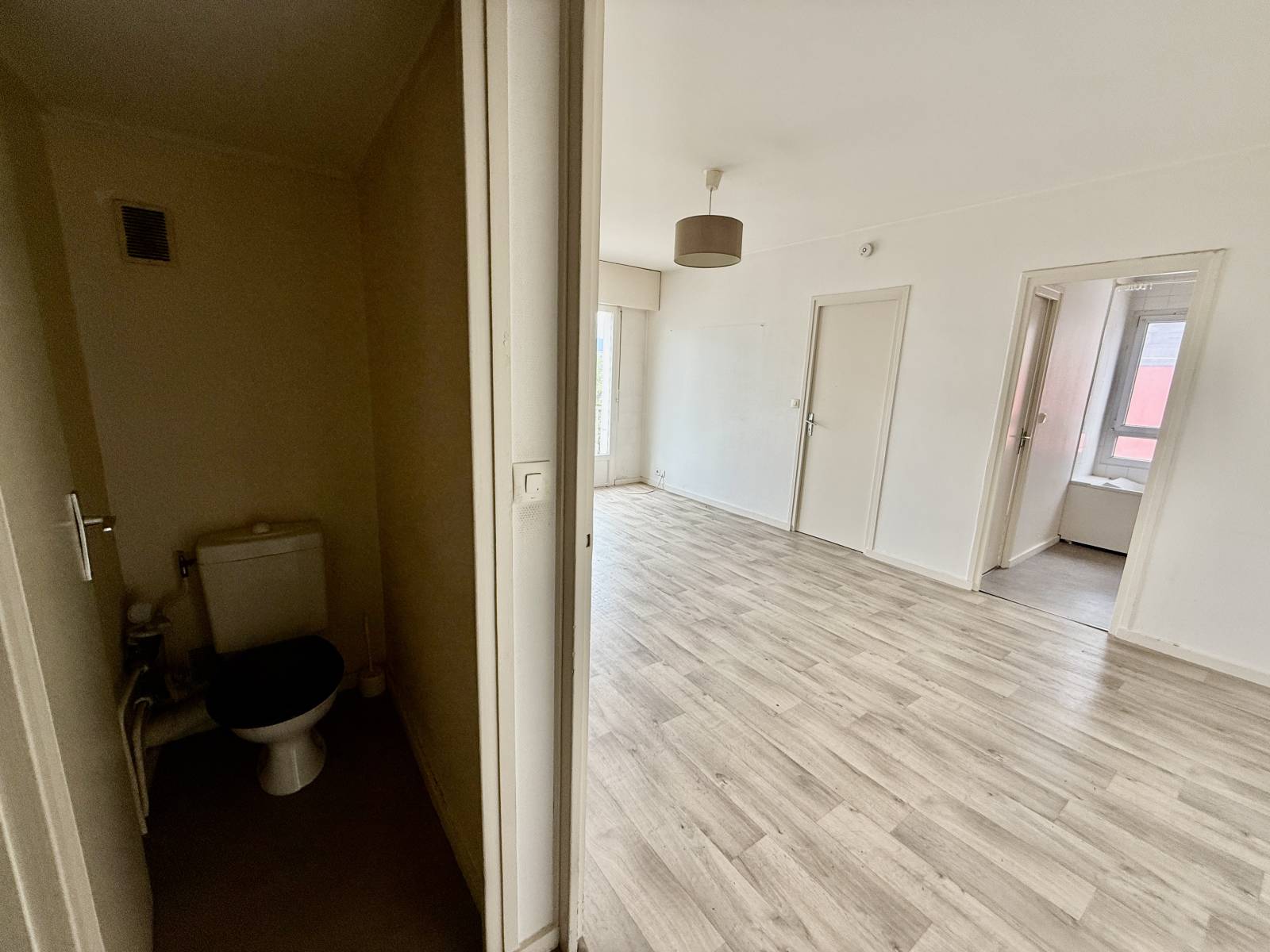 T2 avec cave et parking à vendre - Ferney Voltaire 01210