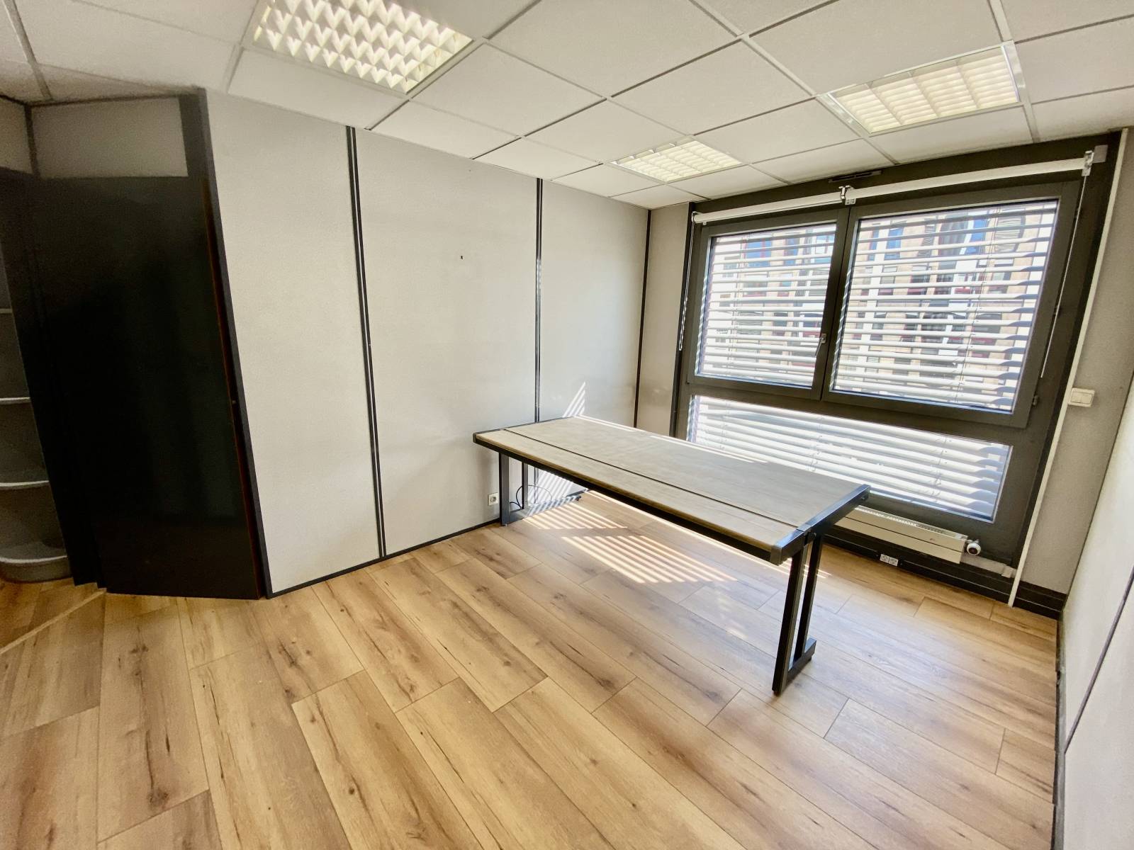 A Louer bureaux 6 pièces - Centre Annemasse 74100