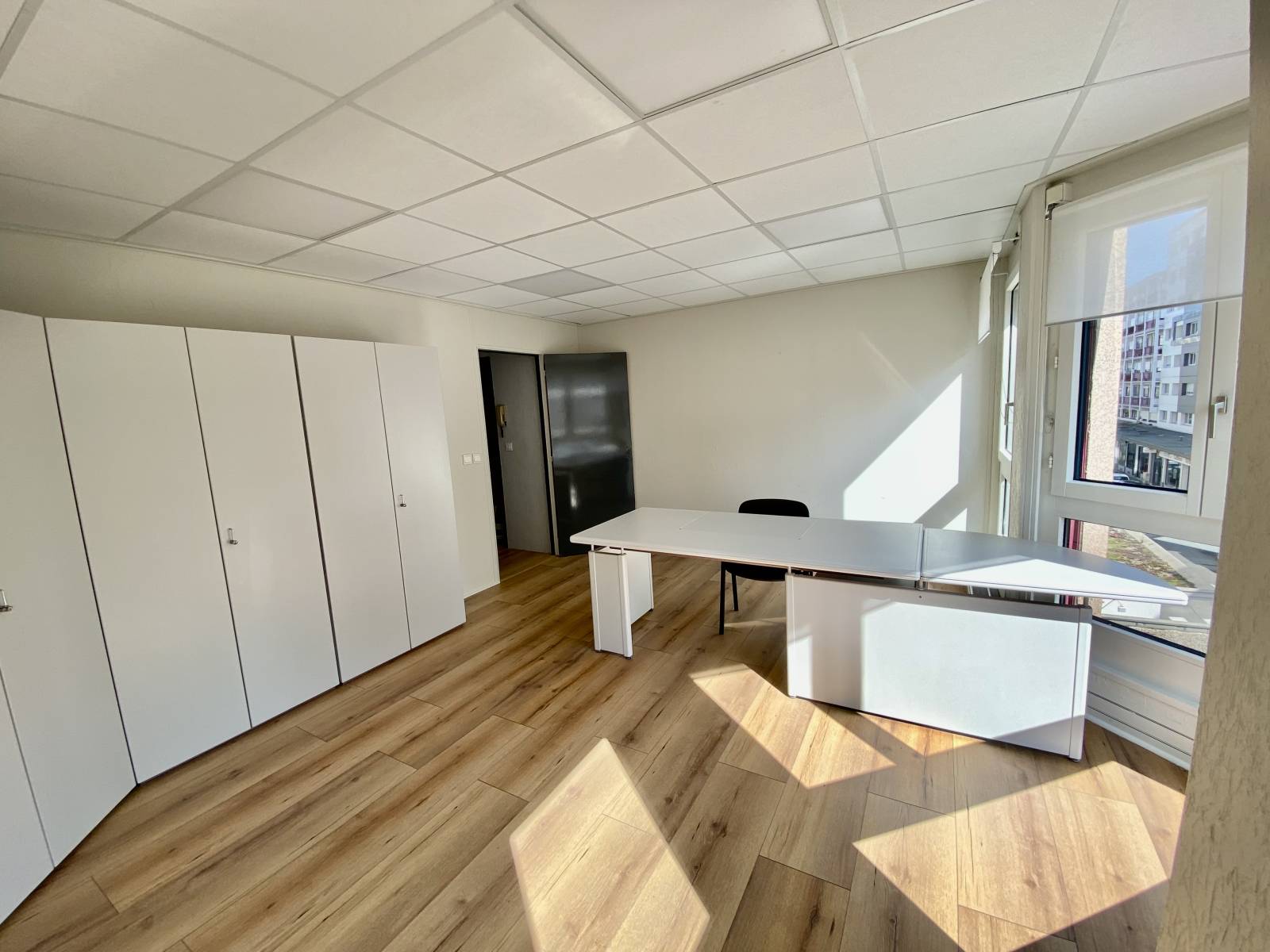 A Louer bureaux 6 pièces - Centre Annemasse 74100