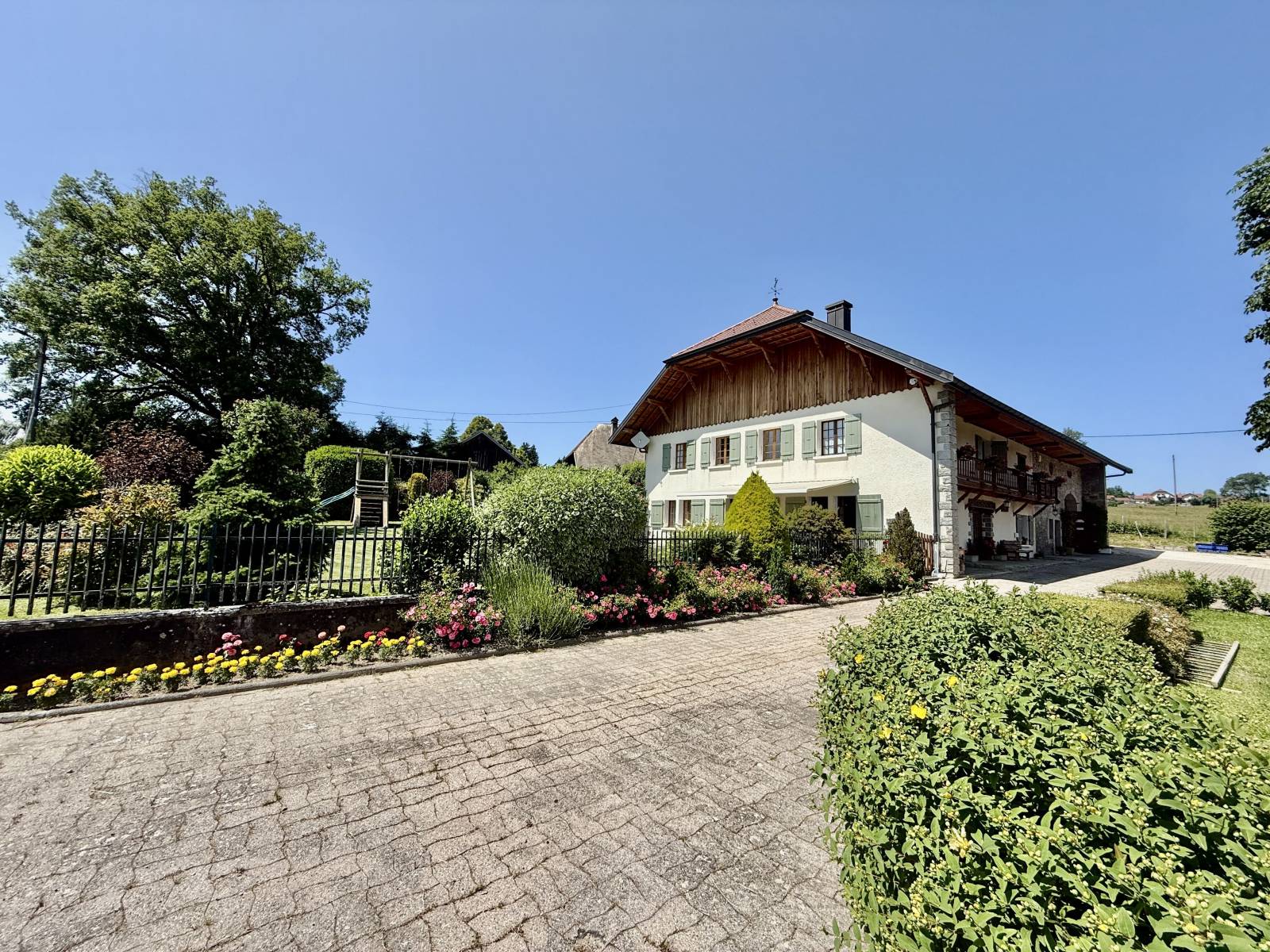 Magnifique ferme rénovée à vendre à Etaux 74800