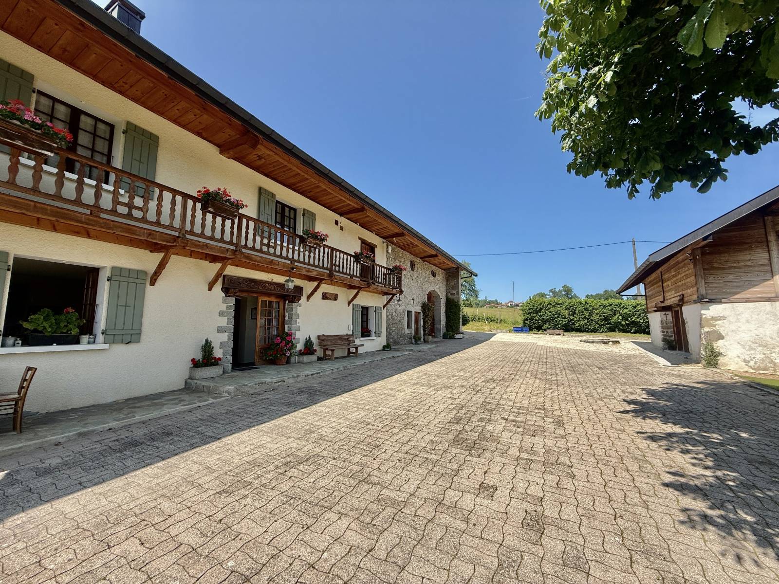 Magnifique ferme rénovée à vendre à Etaux 74800