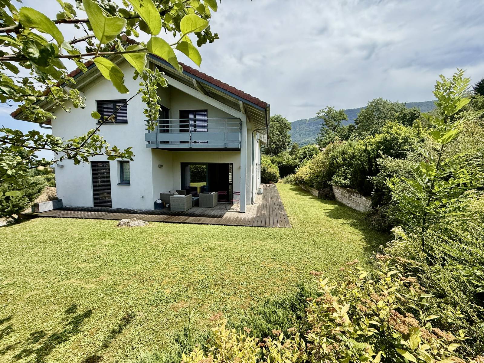 Belle maison moderne avec vue à Archamps 74160