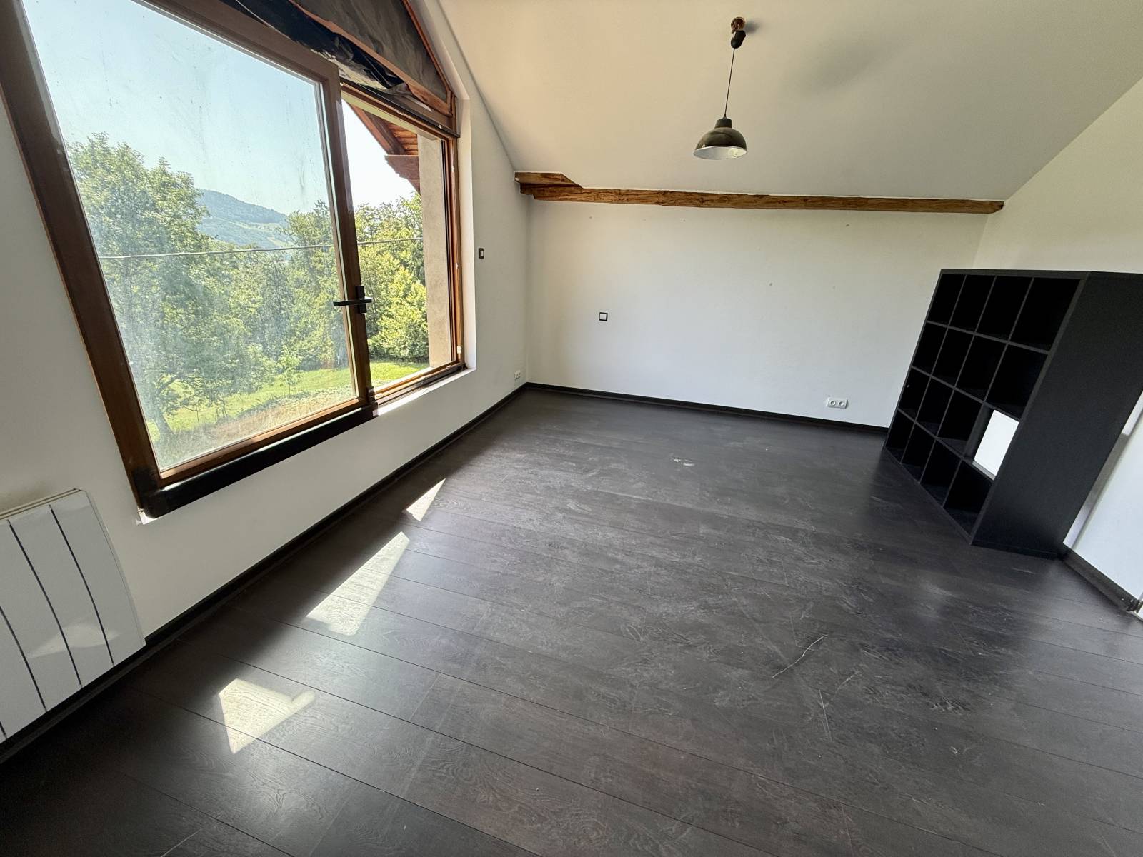 À louer Charmant duplex T4 avec jardin privatif à Burdignin