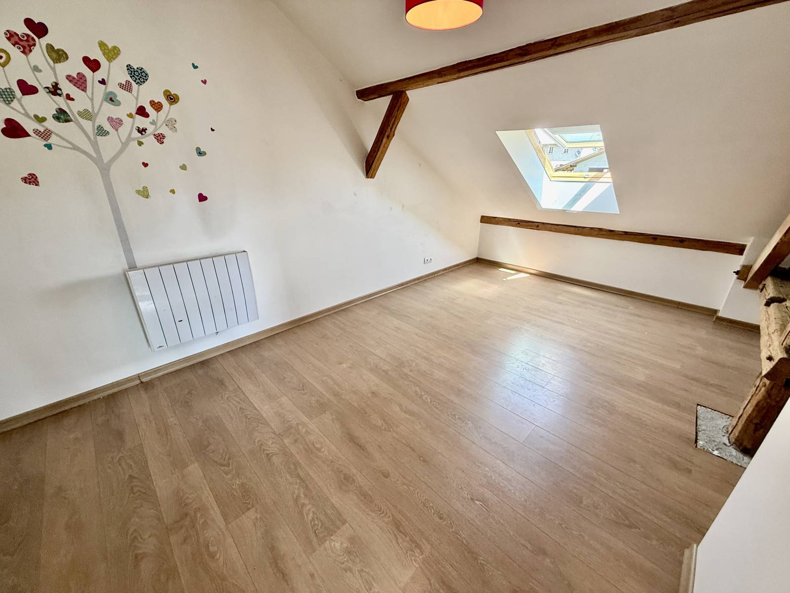 À louer Charmant duplex T4 avec jardin privatif à Burdignin