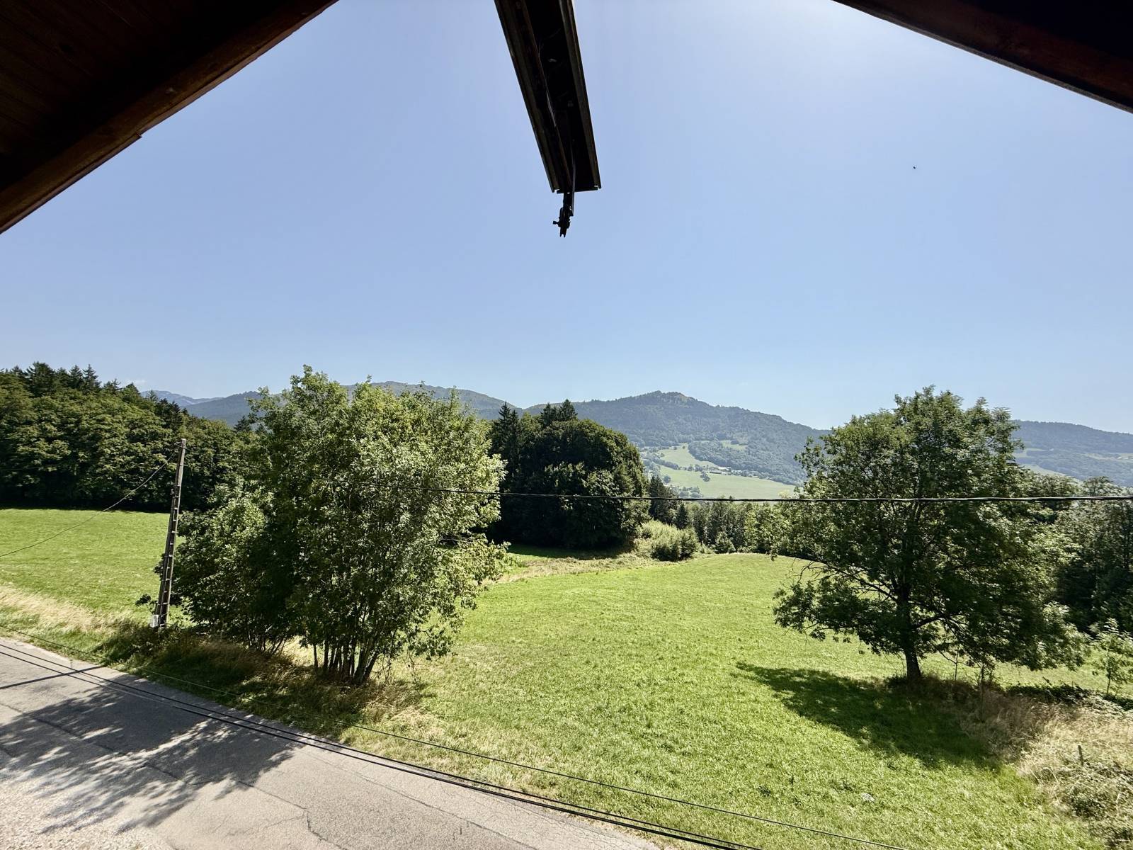 À louer Charmant duplex T4 avec jardin privatif à Burdignin