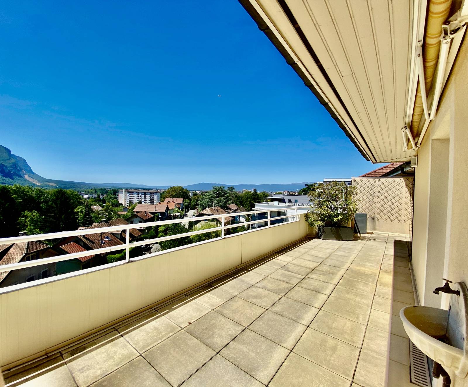 À Louer Attique avec vue au calme - Annemasse 74100