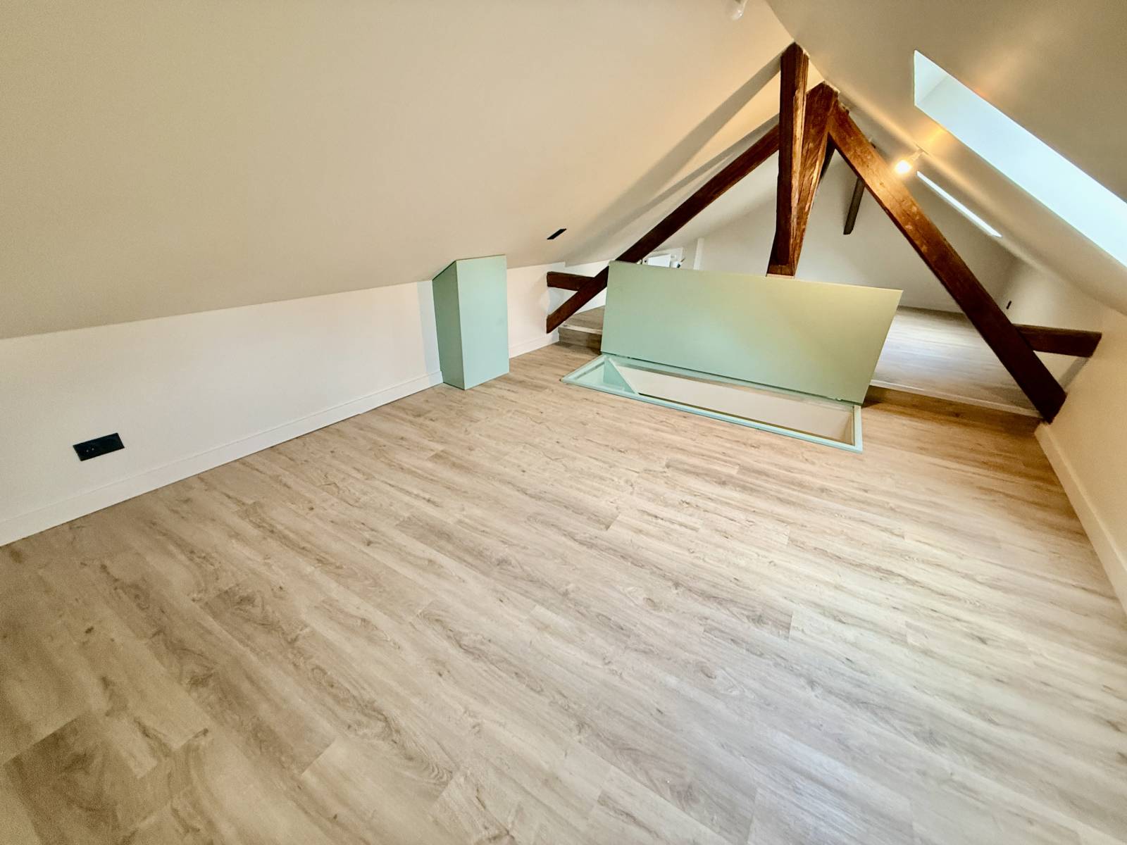 À louer : Maison de ville refaite à neuf à Bonne