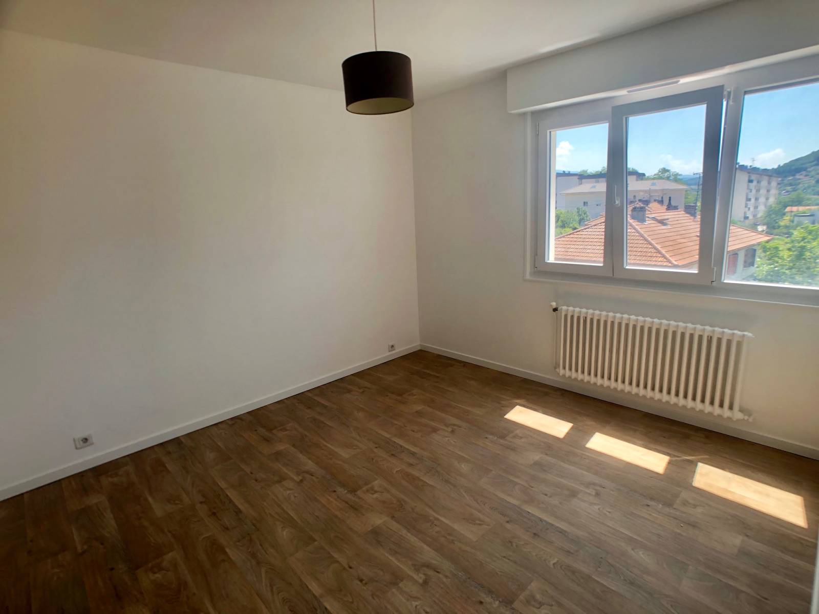 À louer : T2 de 49 m² avec parking et cave