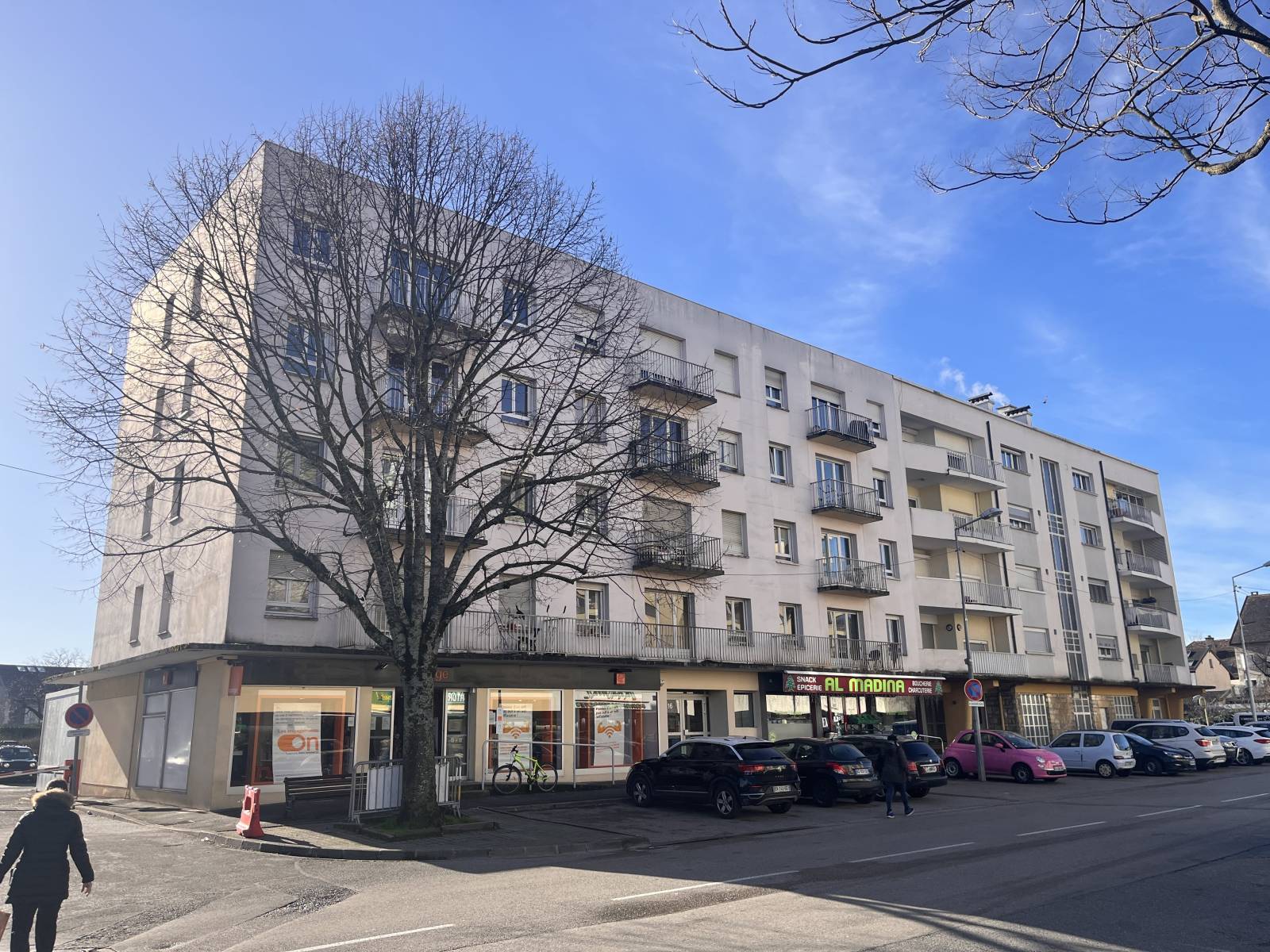 A vendre T1 avec cave et parking - Centre Ferney Voltaire 01210