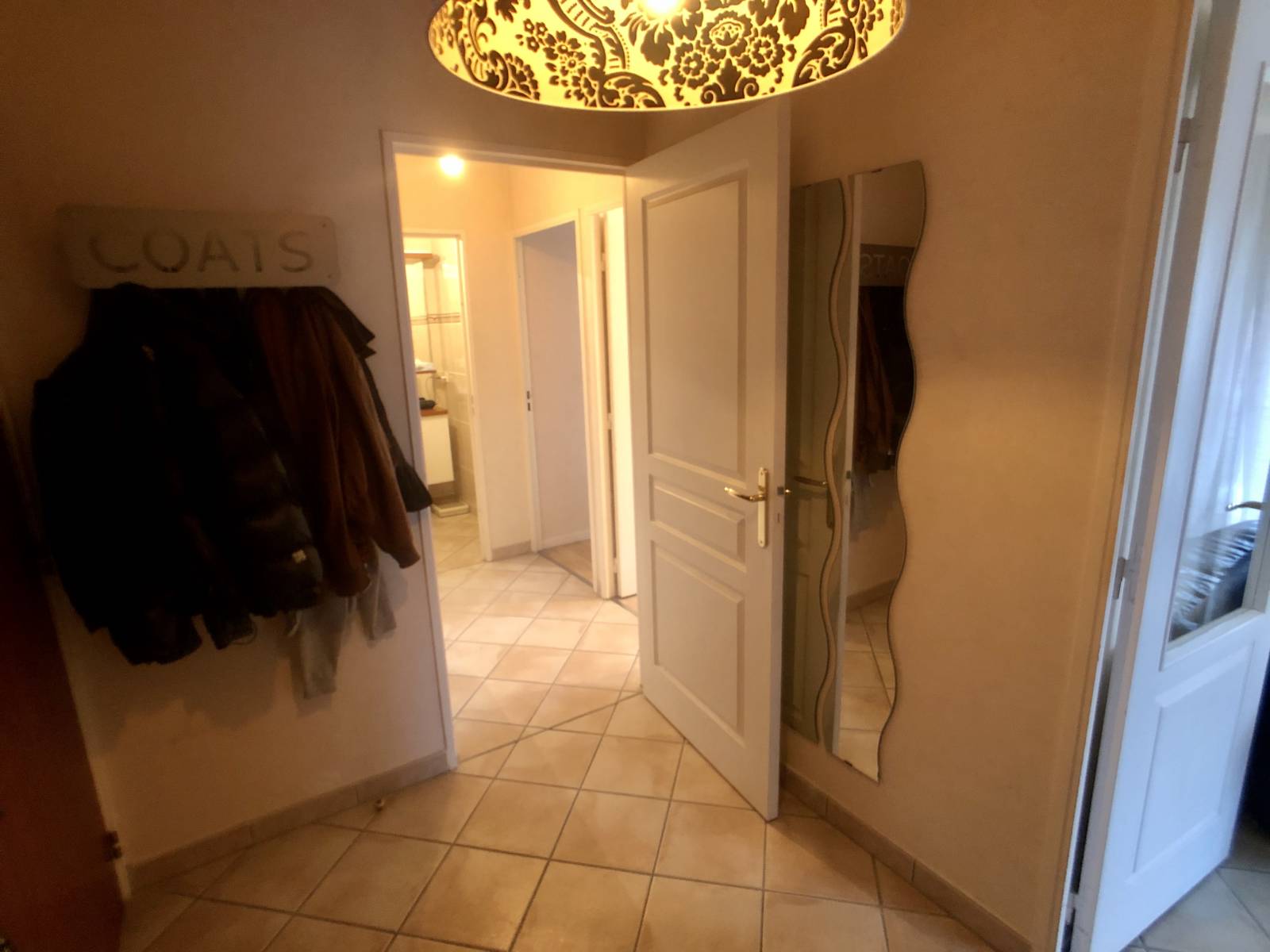 Charmant T3 au Dernier Étage – Terrasse Sud & Vue Montagne