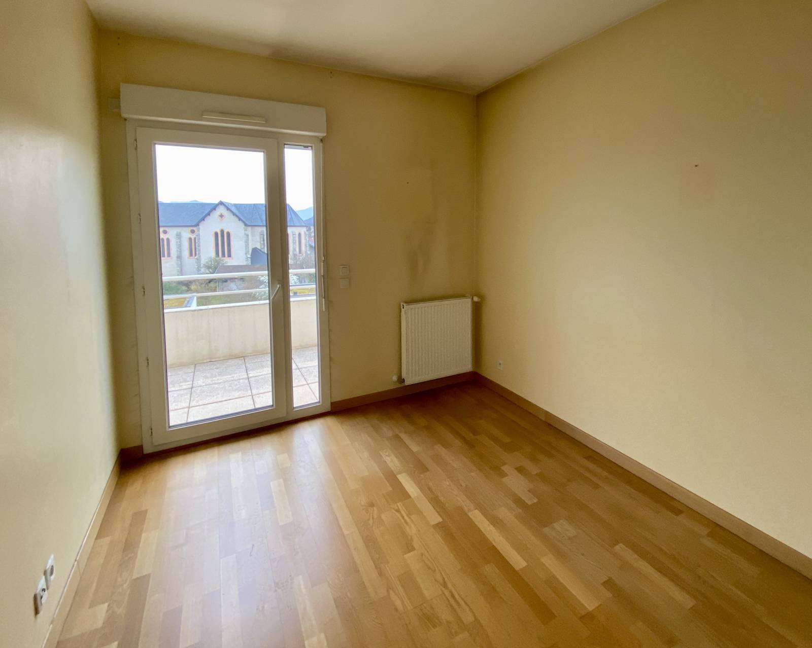 Attique Élégant avec Balcons et Vue Dégagée - Gaillard