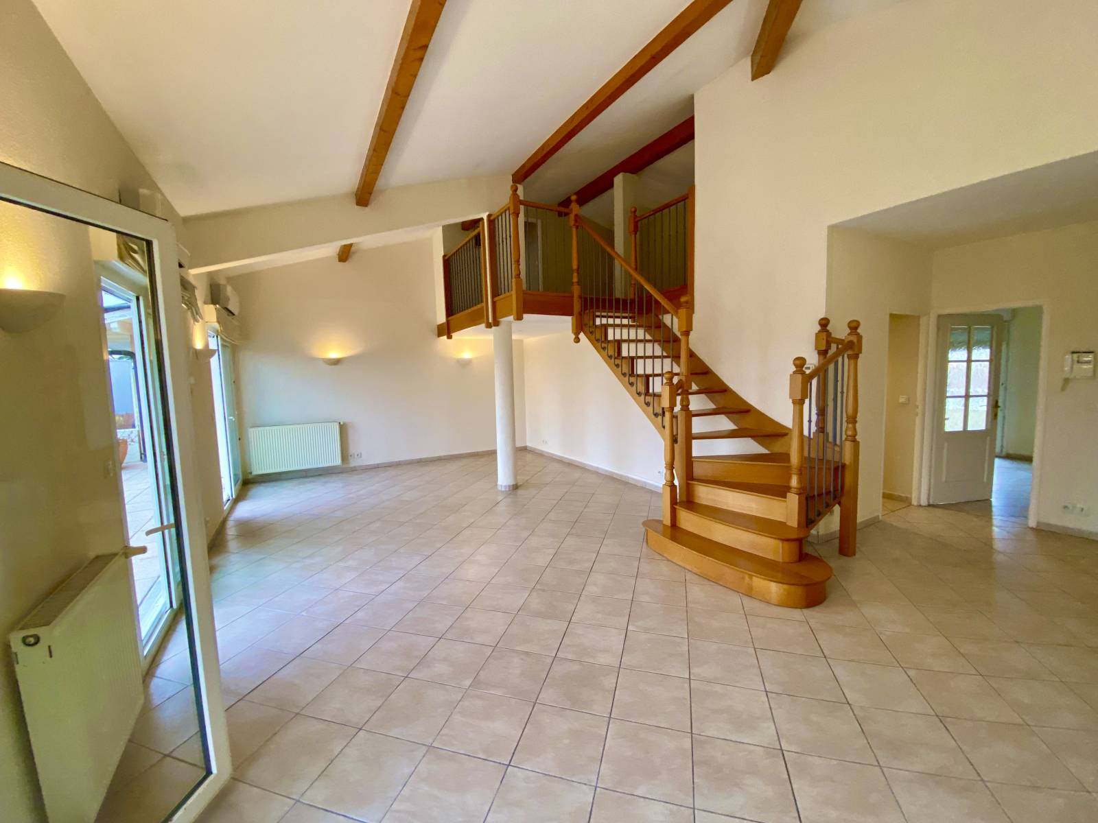 Attique Élégant avec Balcons et Vue Dégagée - Gaillard