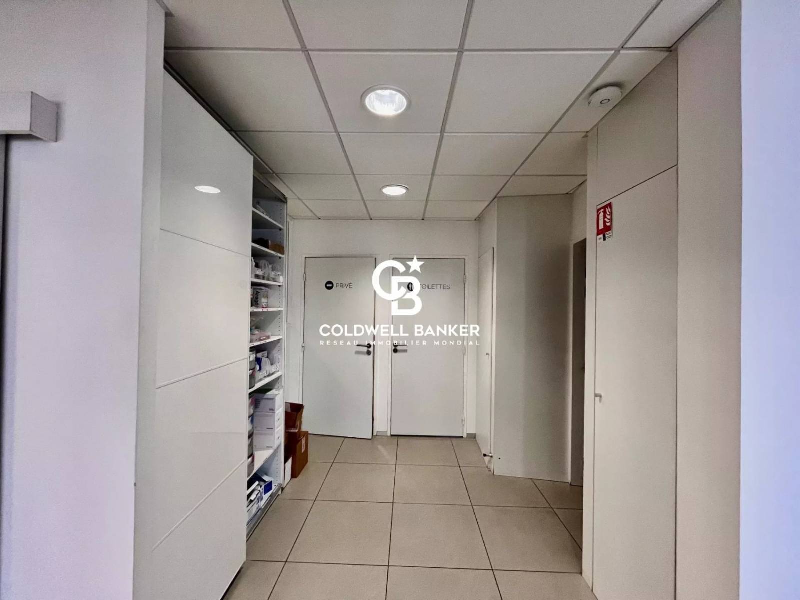 Local commercial 6 pièces à vendre Bonne - 74380