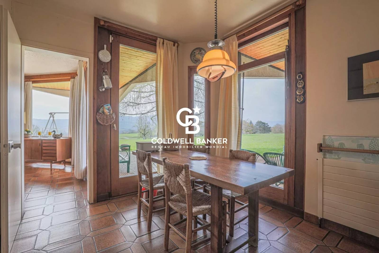 Maison familiale à vendre entourée de verdure - Grand terrain à Fillinges 74250