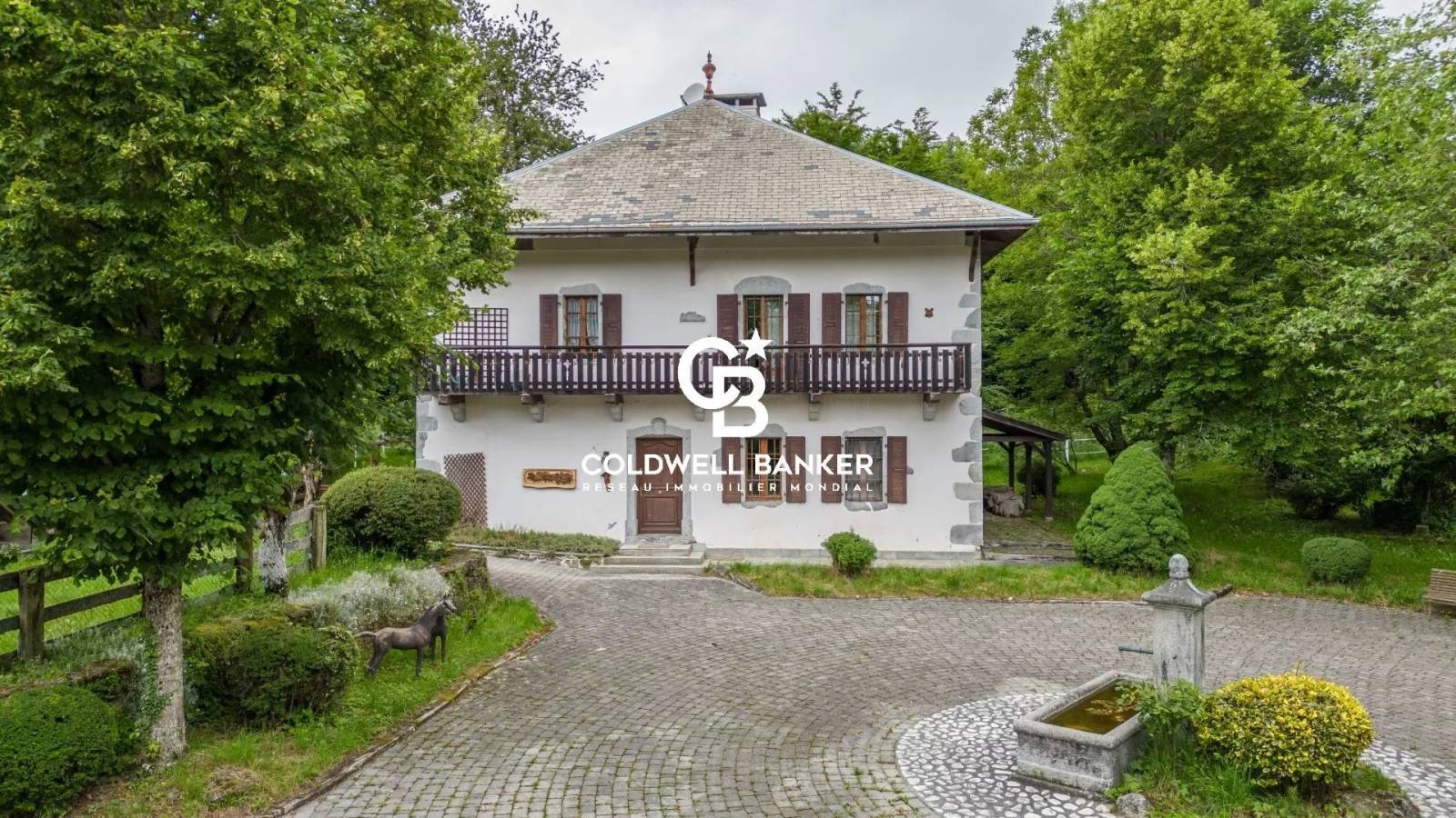 Acheter un domaine équestre d’exception avec habitation savoyarde – Évires (74570)