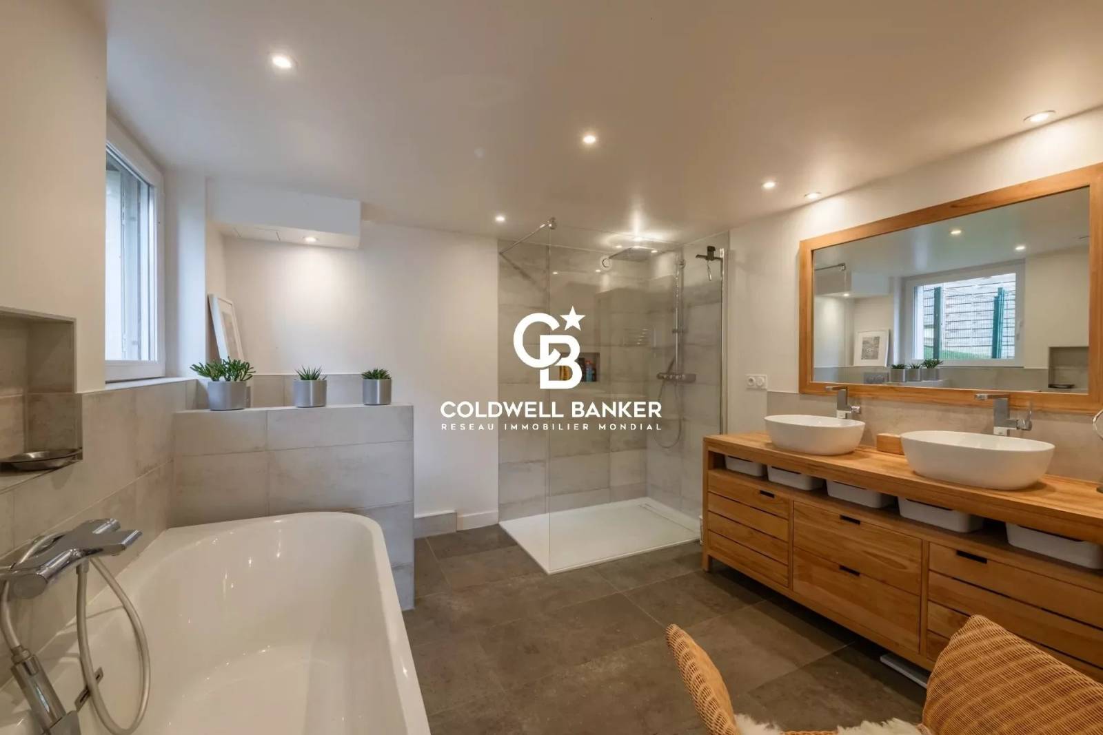 À Vendre :  Magnifique propriété avec vue Genève - Collonges Sous Salève 74160