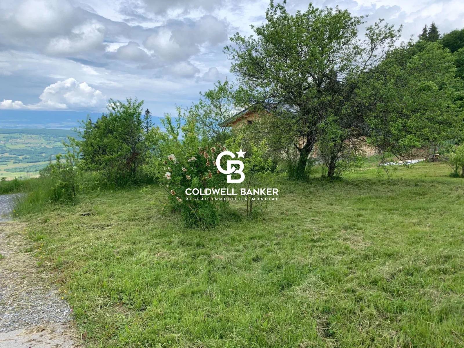 Maison de village avec vue dégagée sur le Lac Léman – 110 m² – Saxel