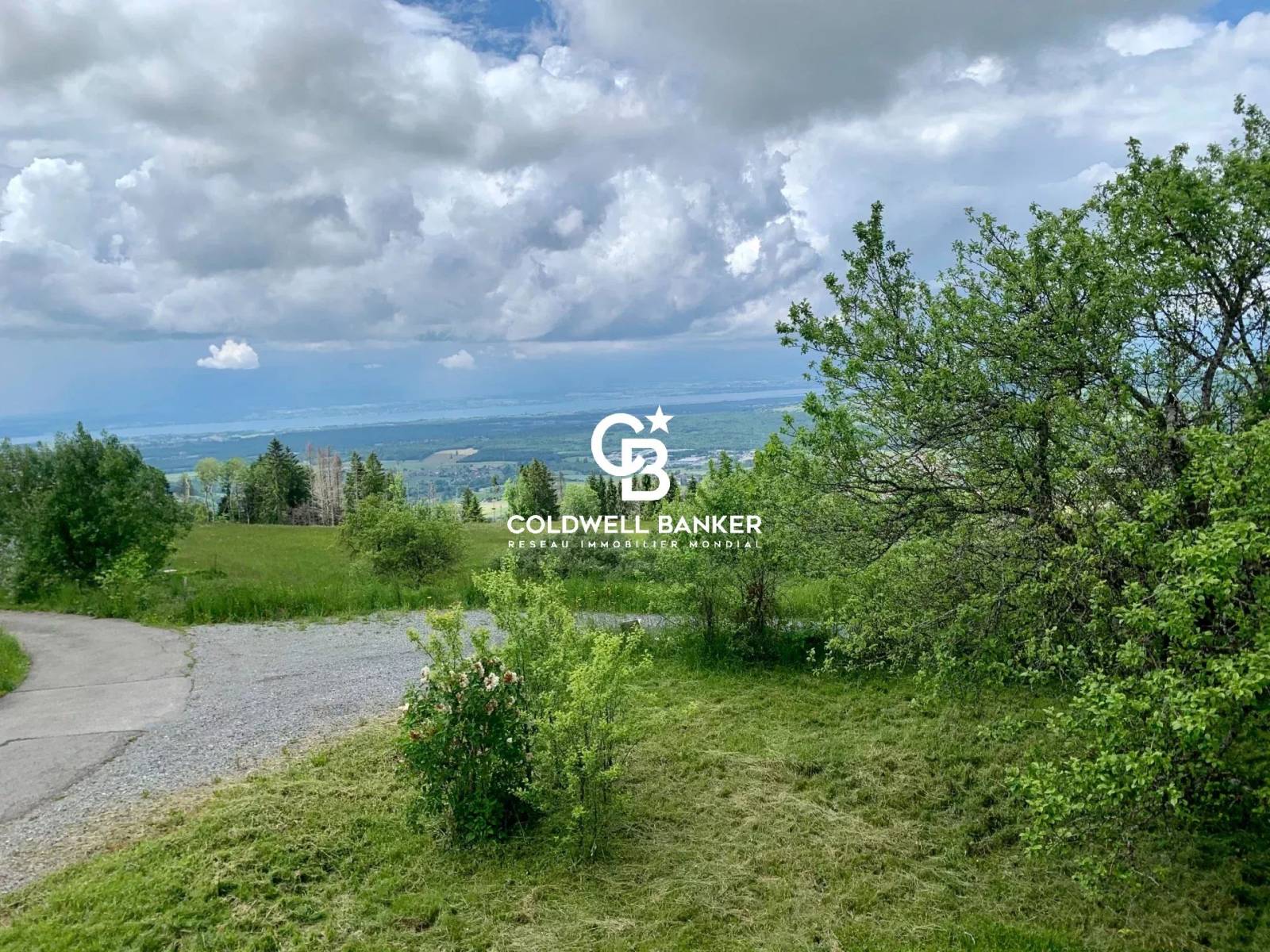 Maison de village avec vue dégagée sur le Lac Léman – 110 m² – Saxel