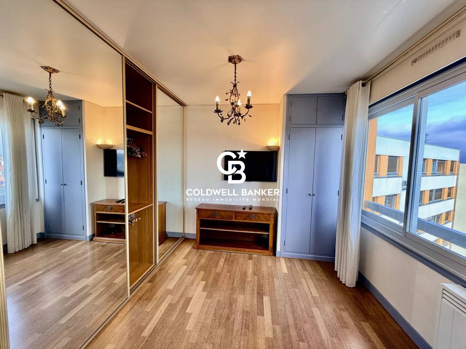 Grand T2 au dernier étage au centre d'Annemasse