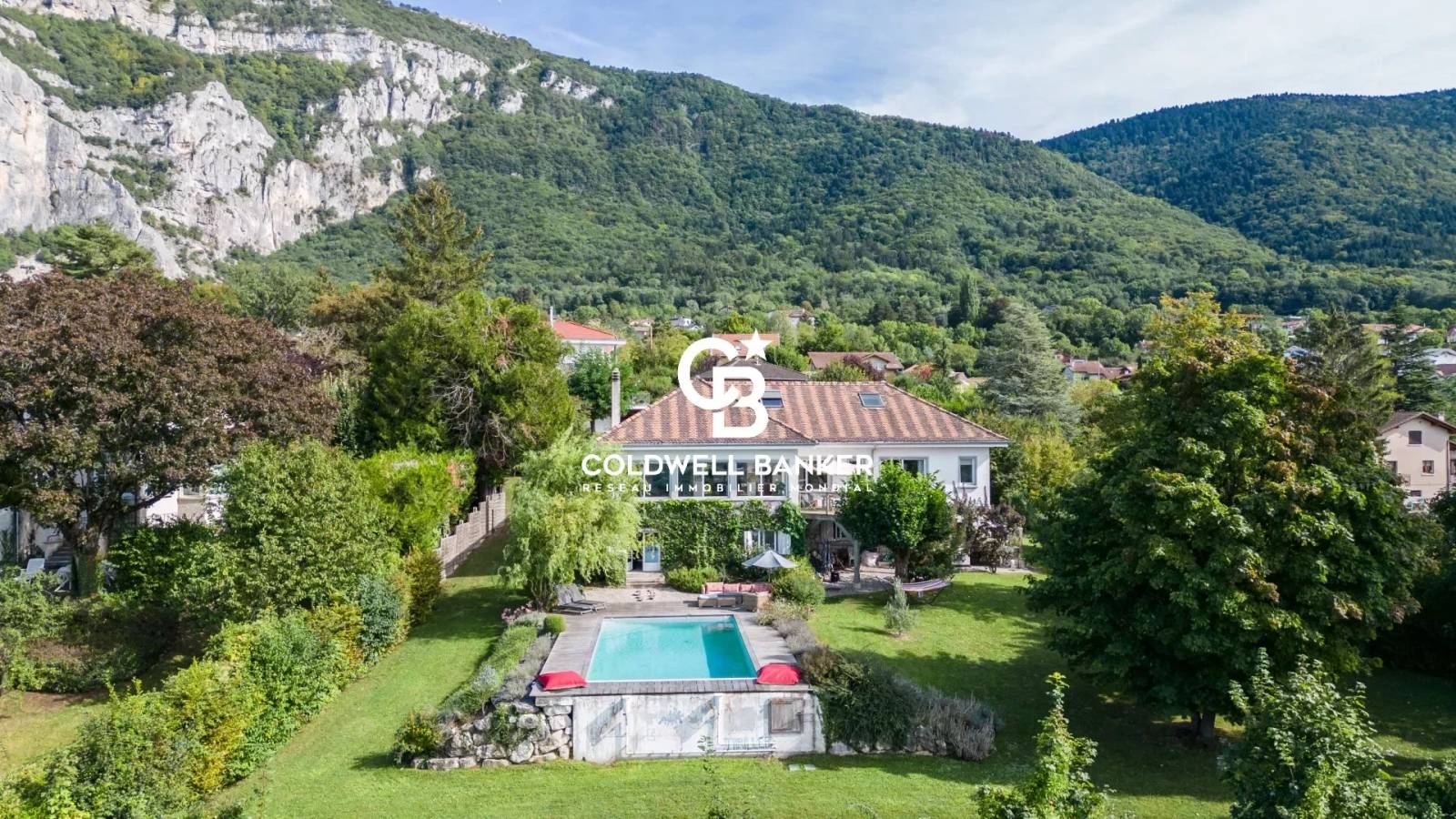 À Vendre :  Magnifique propriété avec vue Genève - Collonges Sous Salève 74160