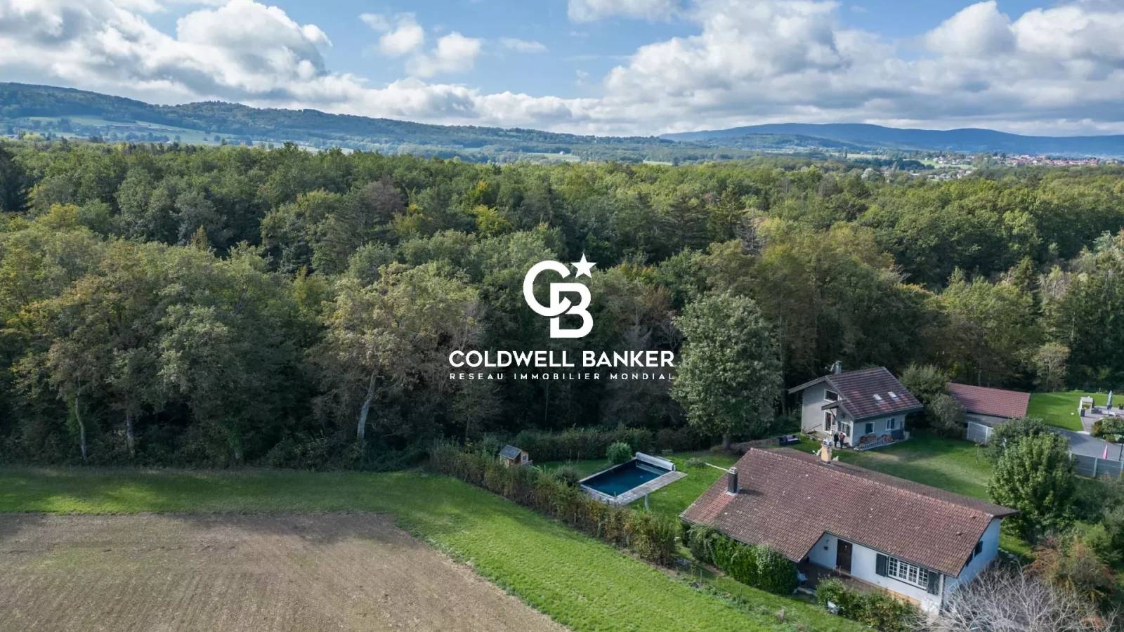 Terrain avec 2 maisons à coté de Genève - Feigères 74160