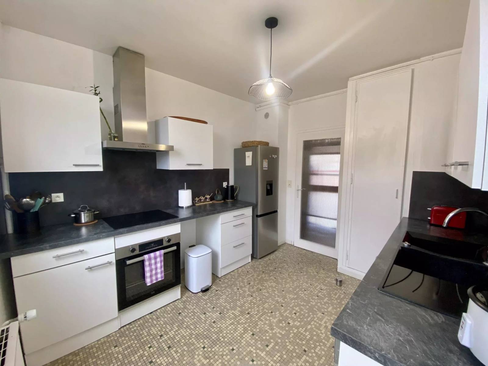 Appartement familial lumineux avec terrasse cave et parking – Centre d’Annemasse