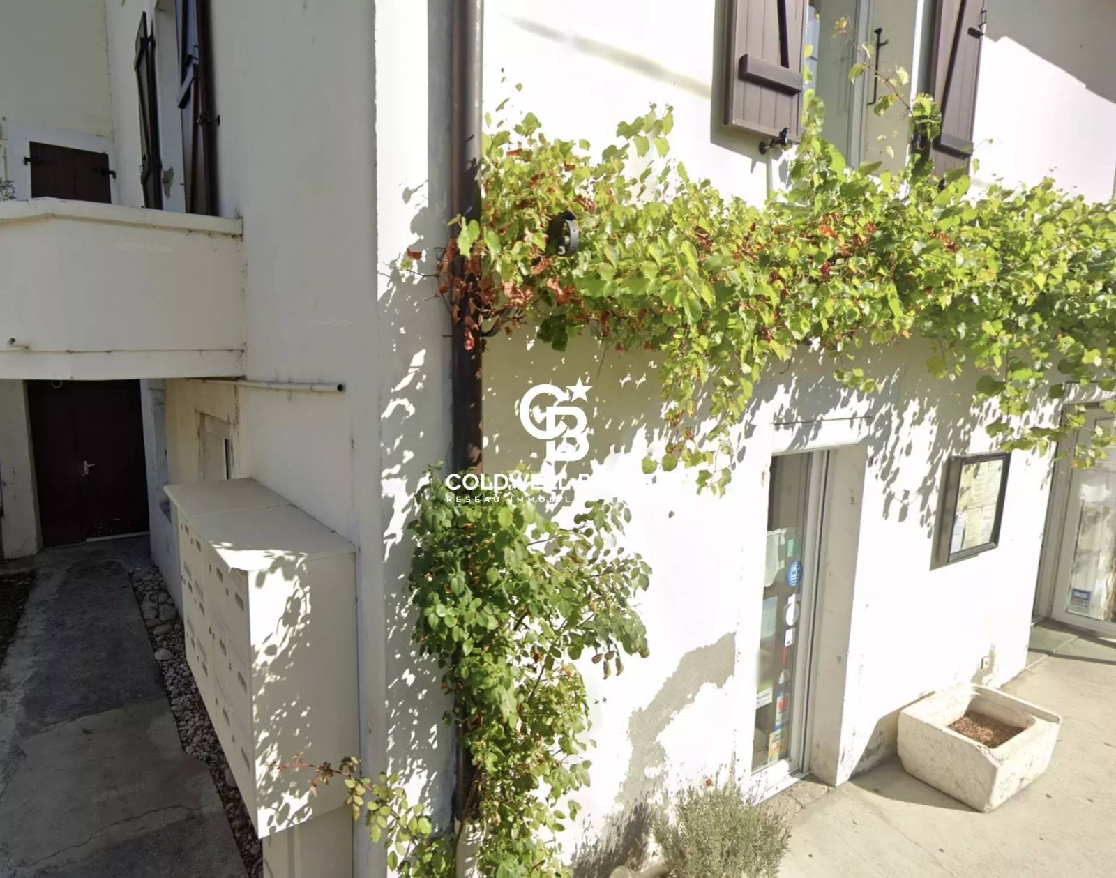 Immeuble de rendement à vendre proche frontière suisse - Gaillard 74240