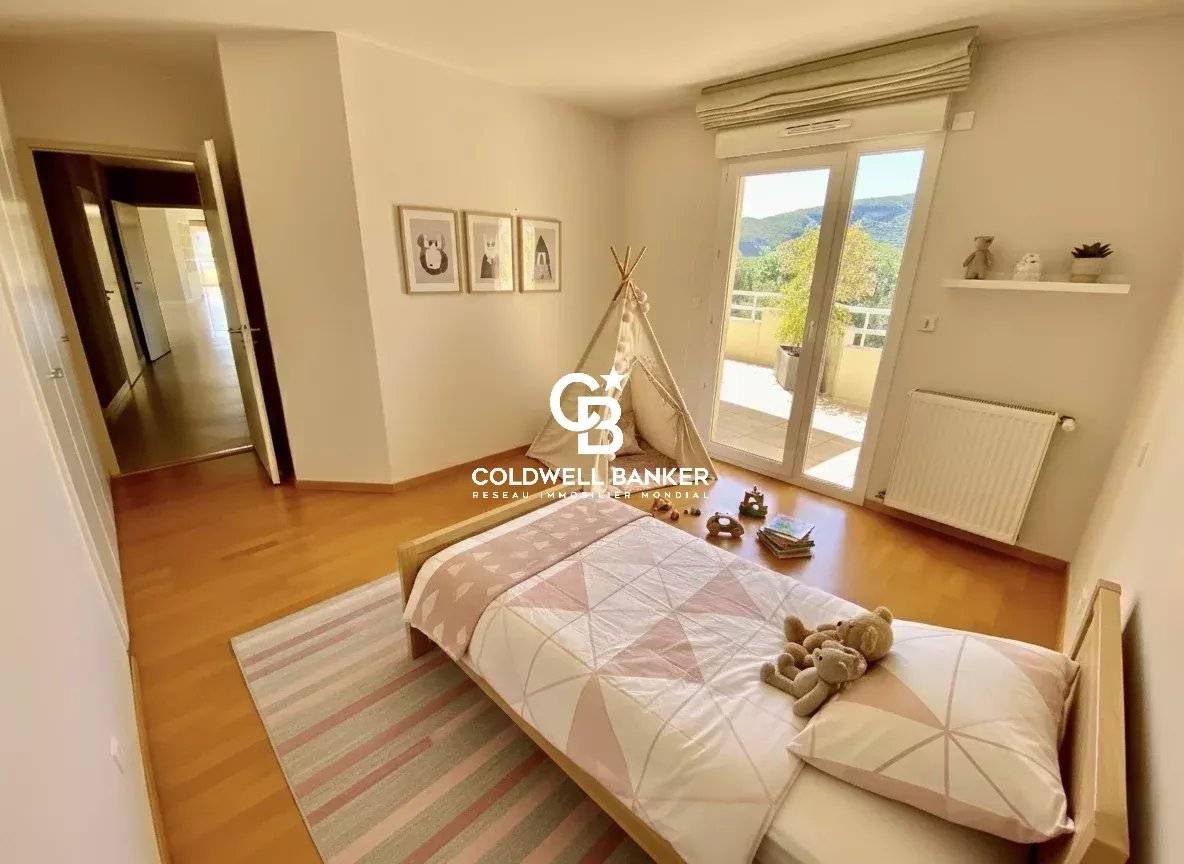 Acheter un magnifique attique avec vue au calme - 3 garages - Résidence de prestige à Annemasse 74100