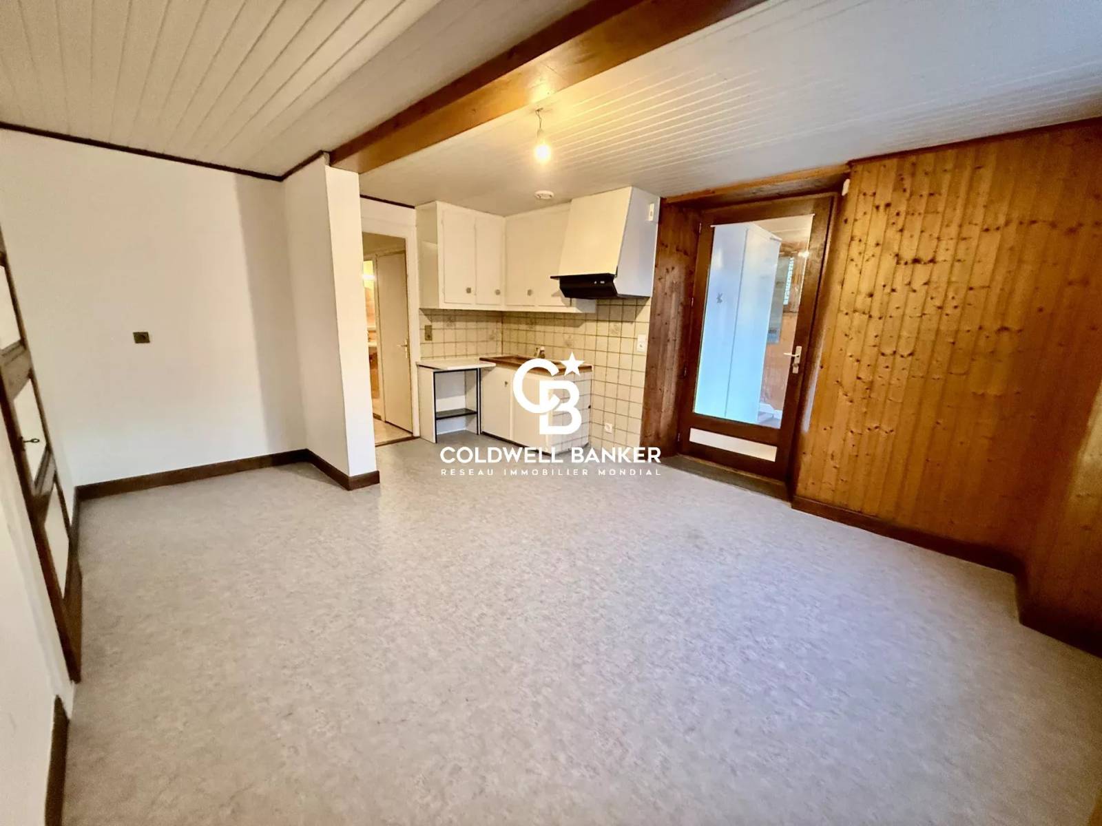 A vendre grand T2 à St Cergues 74140