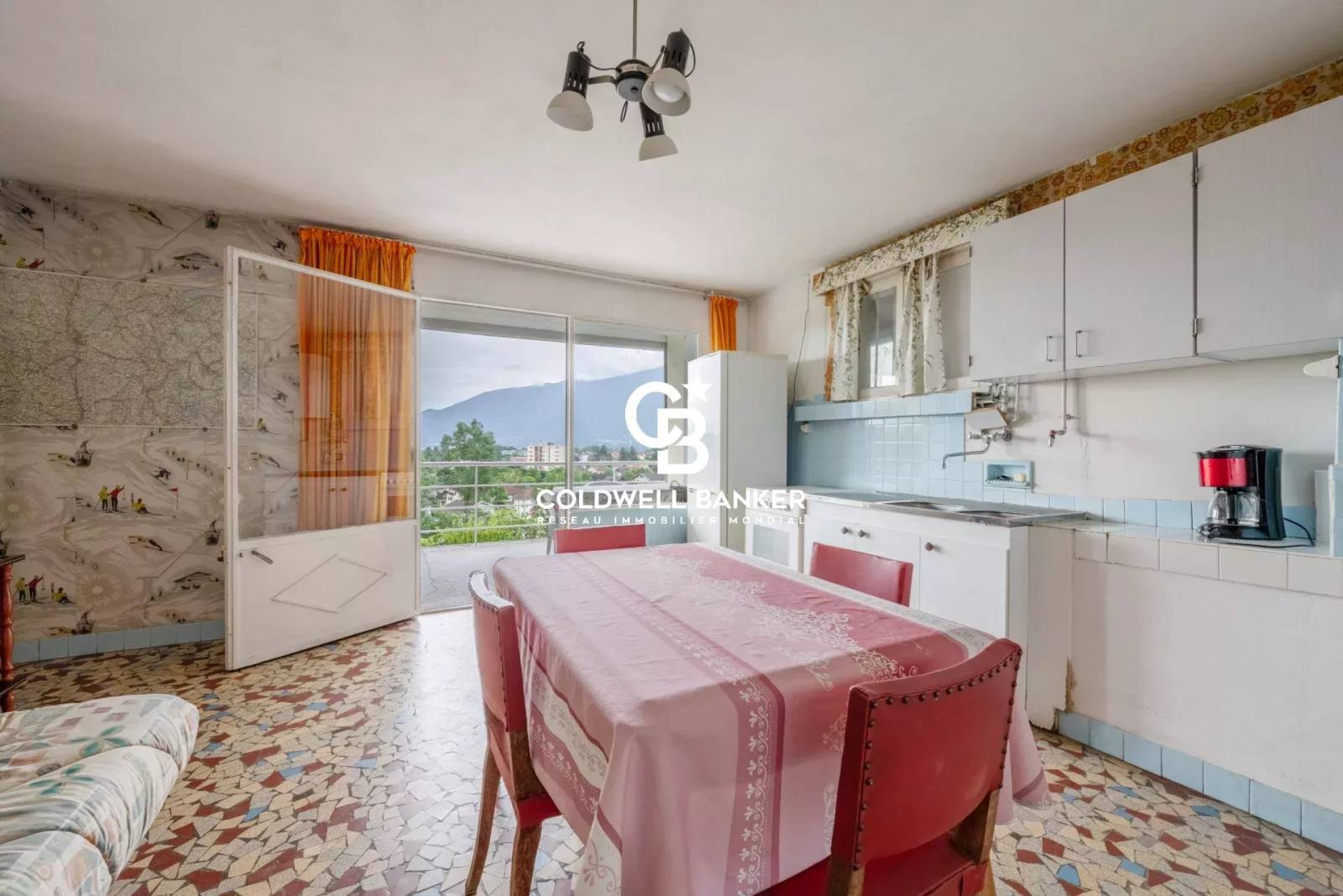 Grand terrain avec maison à vendre à Aix les Bains lac du Bourget 73100