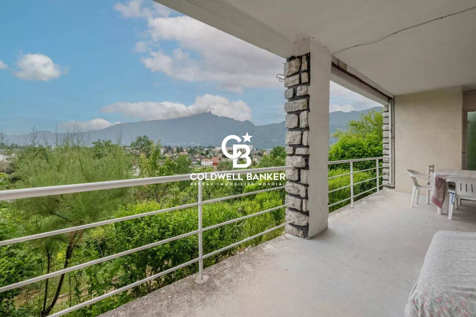 Grand terrain avec maison à vendre à Aix les Bains lac du Bourget 73100