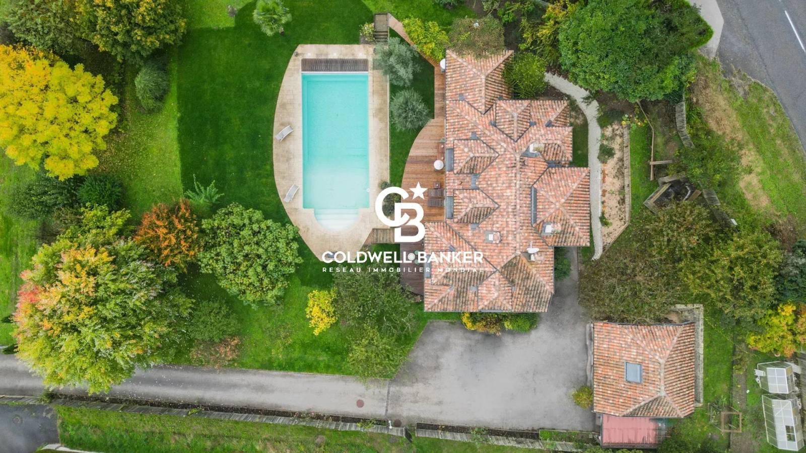 Acheter une très belle maison avec piscine et vue Montagnes - Monnetier Mornex 74560