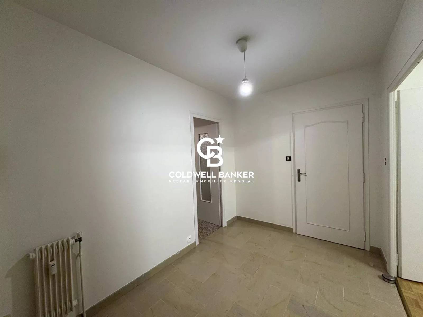 À VENDRE - Bel appartement 3 pièces traversant - Annemasse 74100