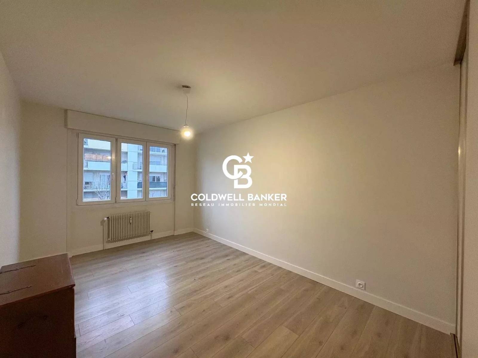 À VENDRE - Bel appartement 3 pièces traversant - Annemasse 74100