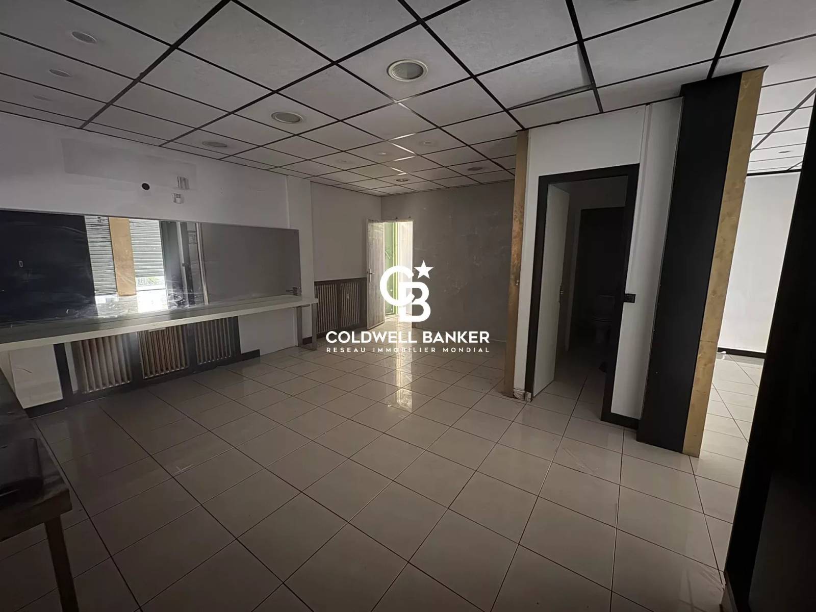 Local commercial à louer à Annemasse – Emplacement recherché en centre-ville