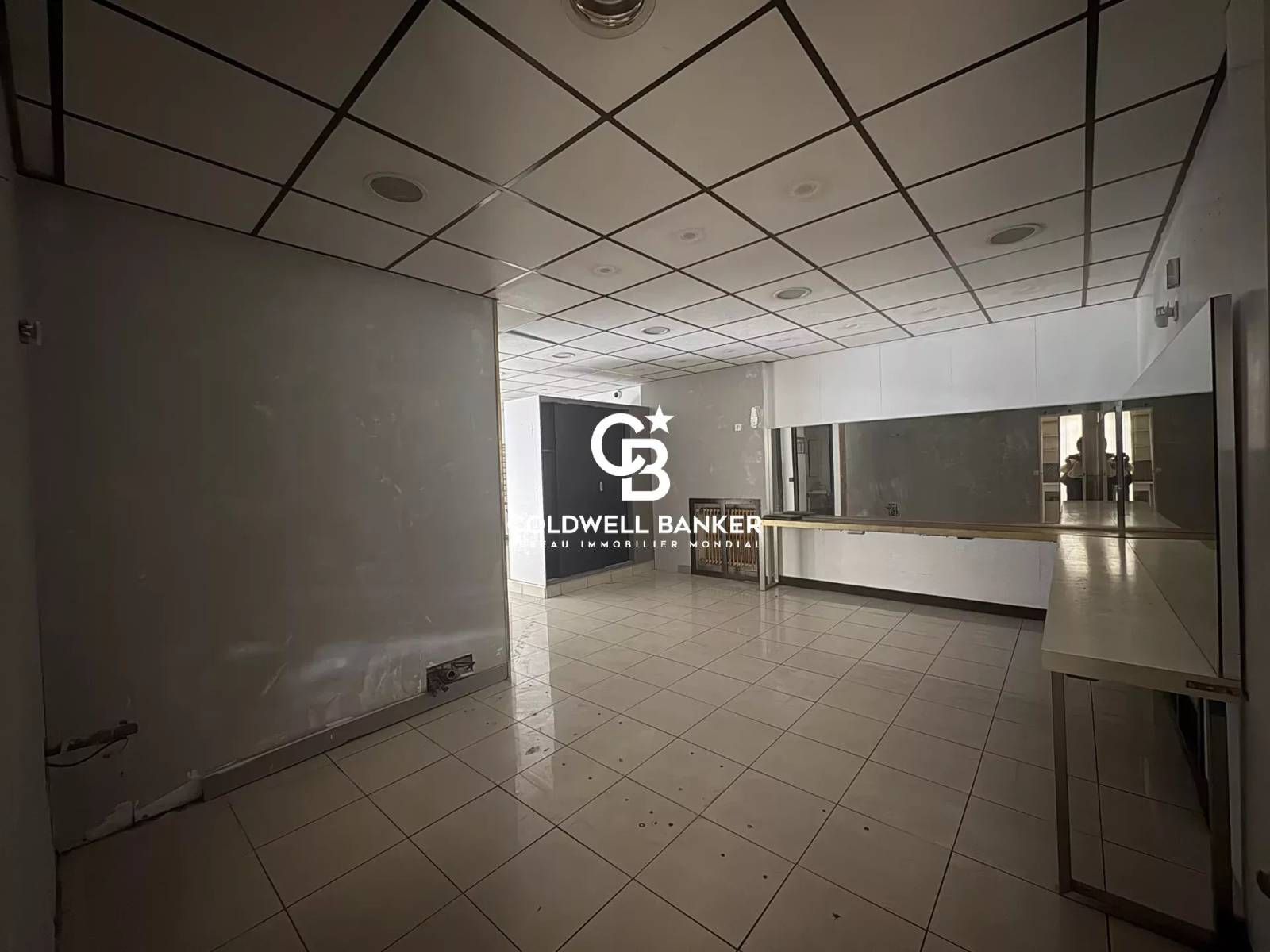 Local commercial à louer à Annemasse – Emplacement recherché en centre-ville