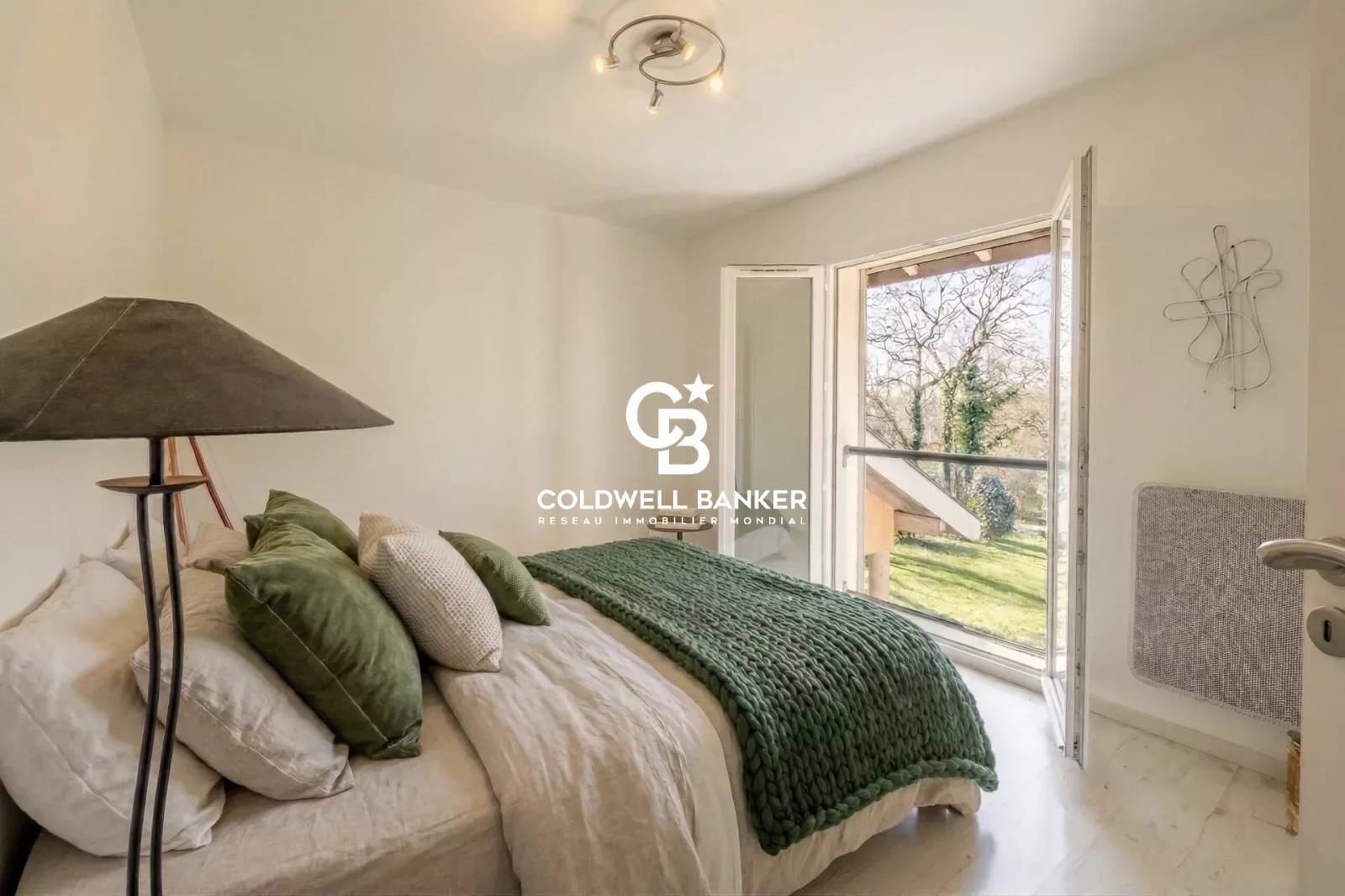 Cadre d'exception à Messery - Villa d'architecte avec vue lac