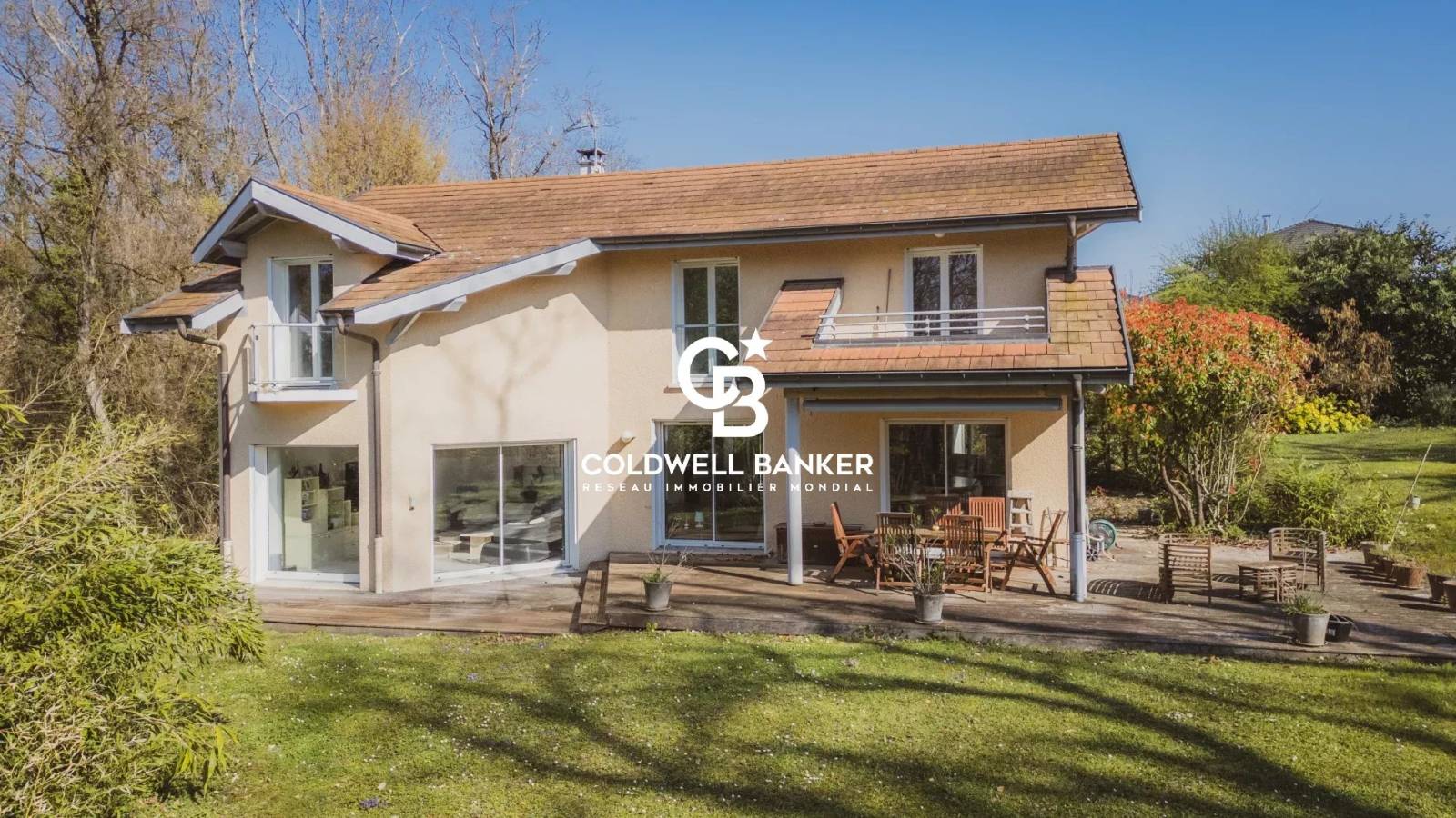 Cadre d'exception à Messery - Villa d'architecte avec vue lac