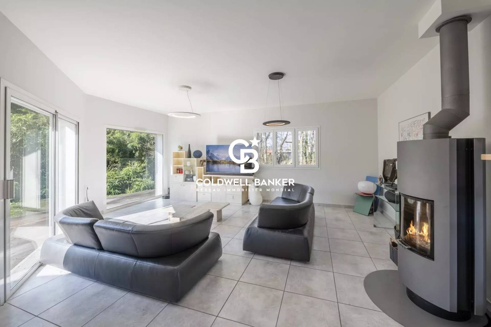 Cadre d'exception à Messery - Villa d'architecte avec vue lac