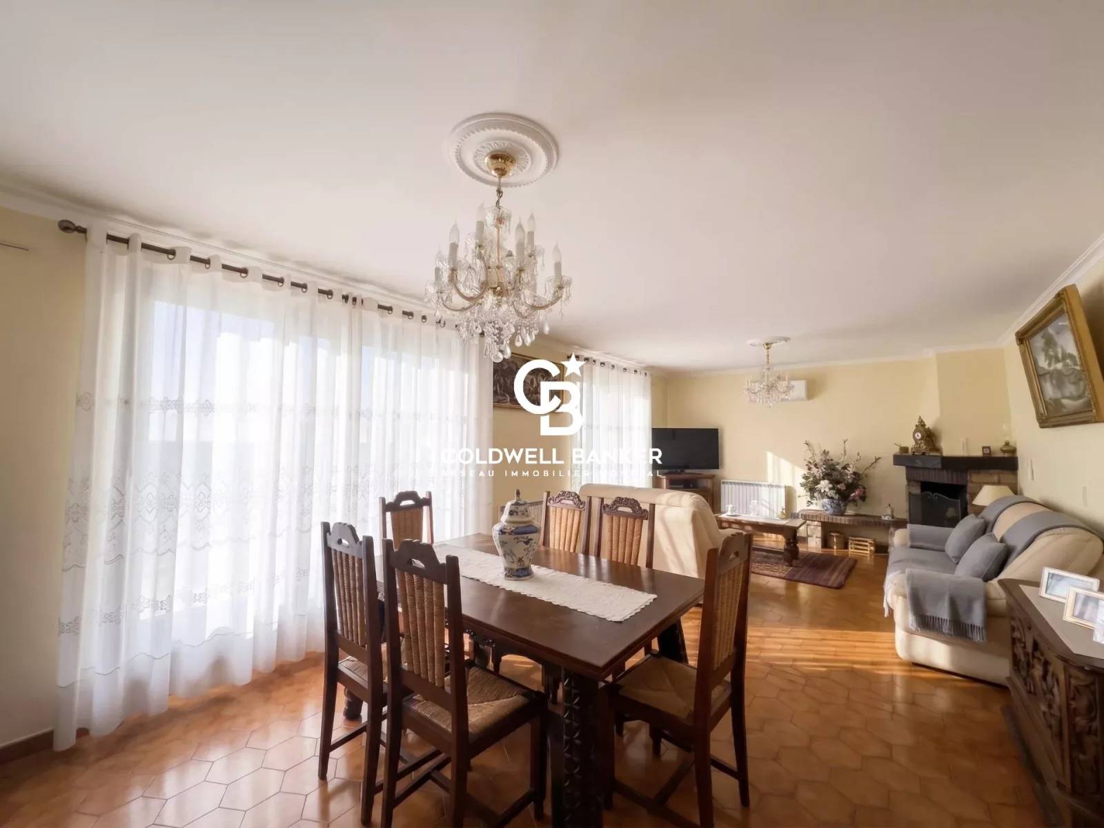 Vétraz-Monthoux - Maison familiale de 145 m² au calme avec terrain piscinable