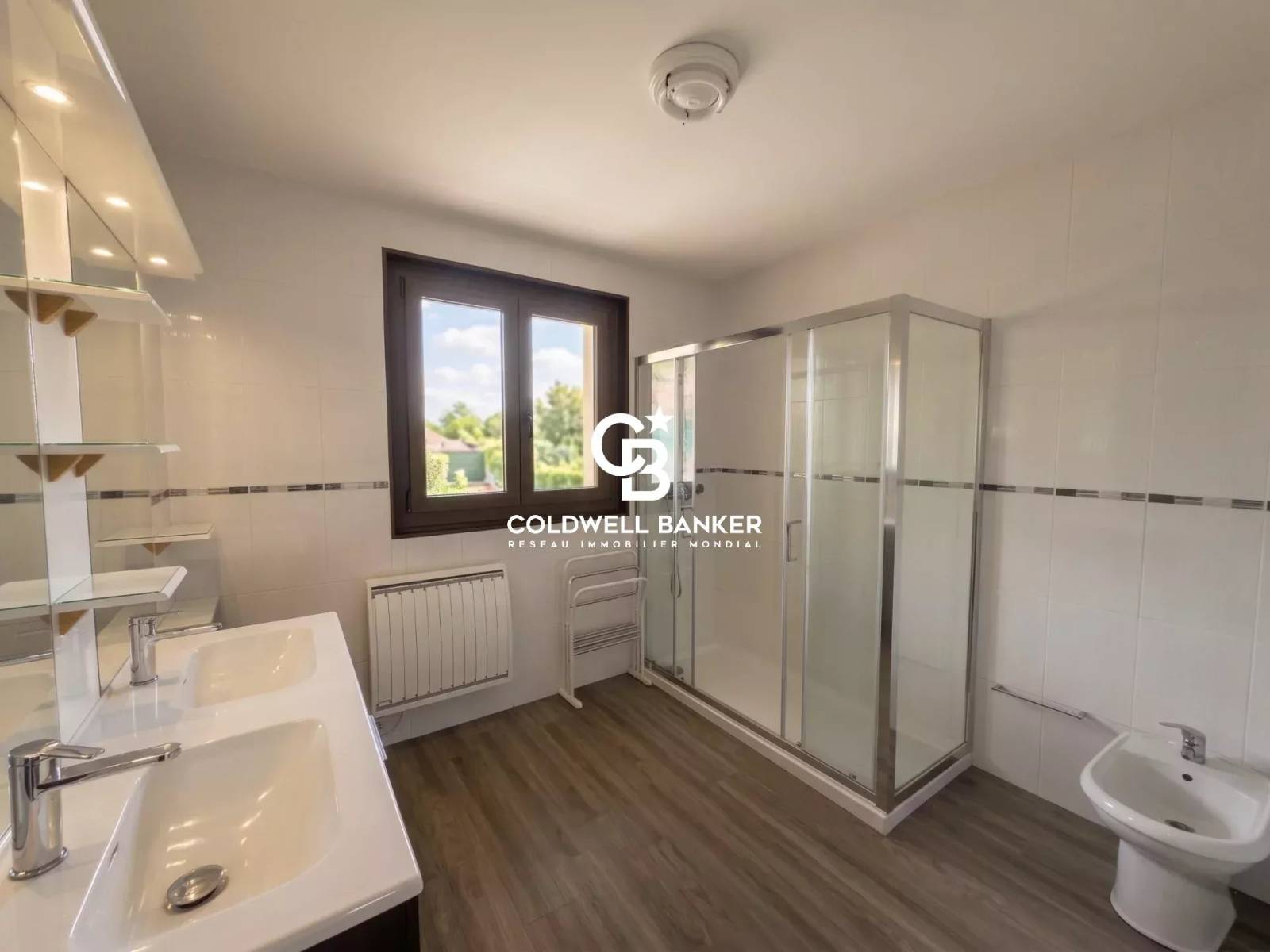 Vétraz-Monthoux - Maison familiale de 145 m² au calme avec terrain piscinable