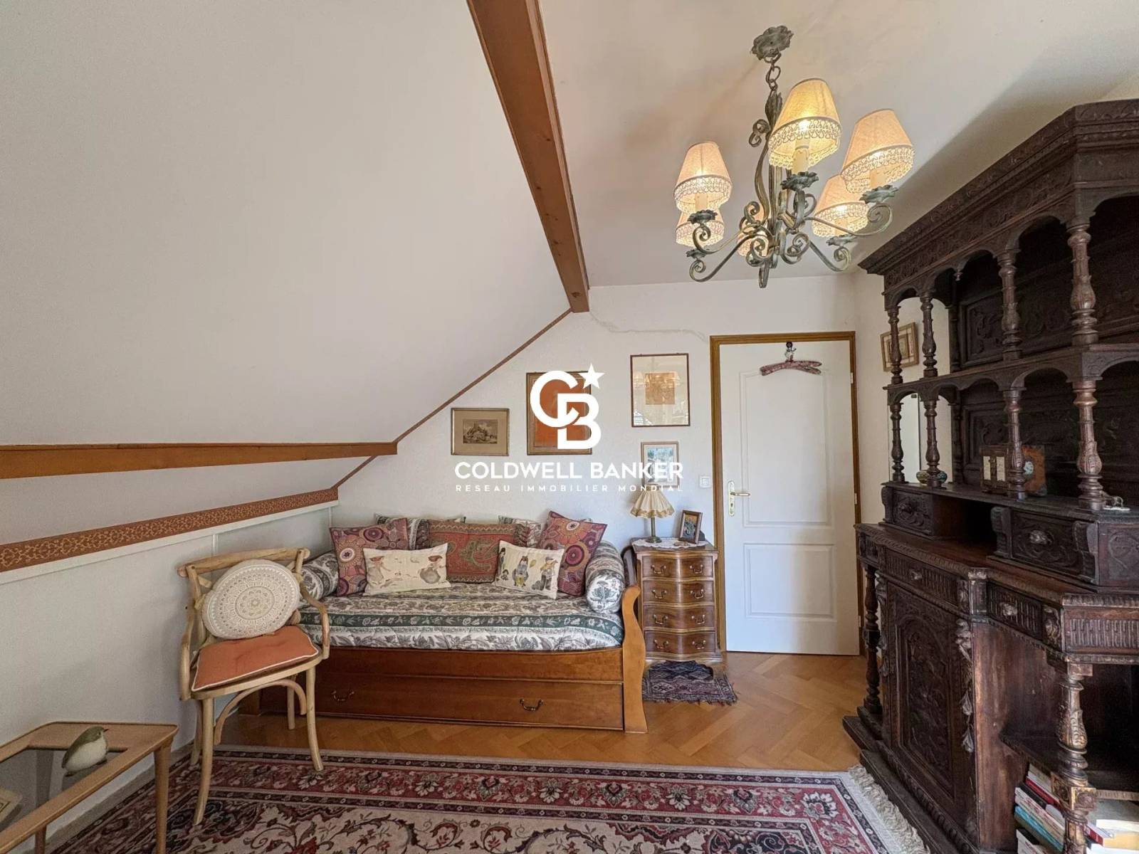 Chens-sur-Léman - Charme anglais avec jardin piscinable à deux pas du lac